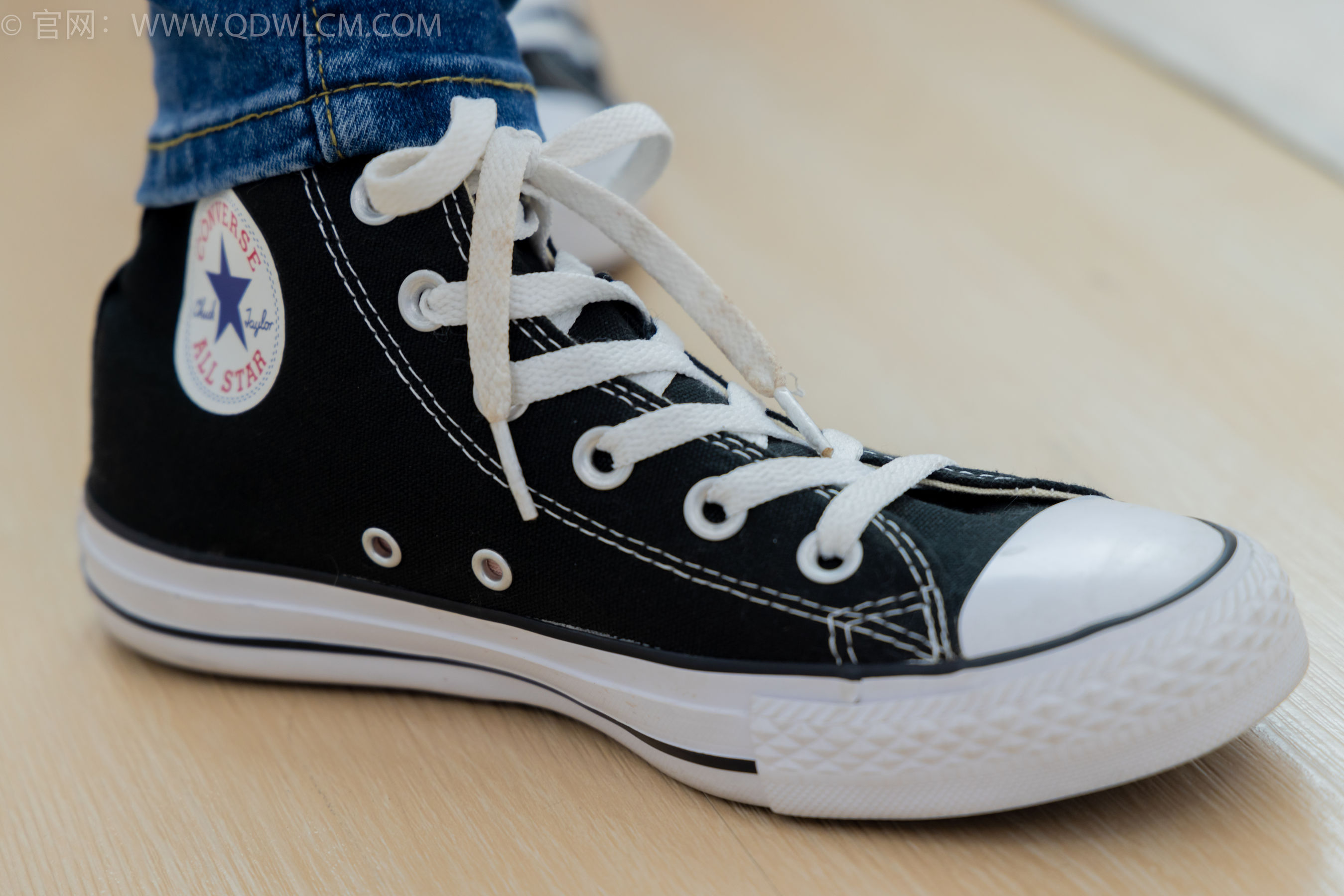 物恋传媒 No.2293 小竹 - 匡威帆布鞋、粉色船袜、肚子疼揉肚子剧情/(160P)