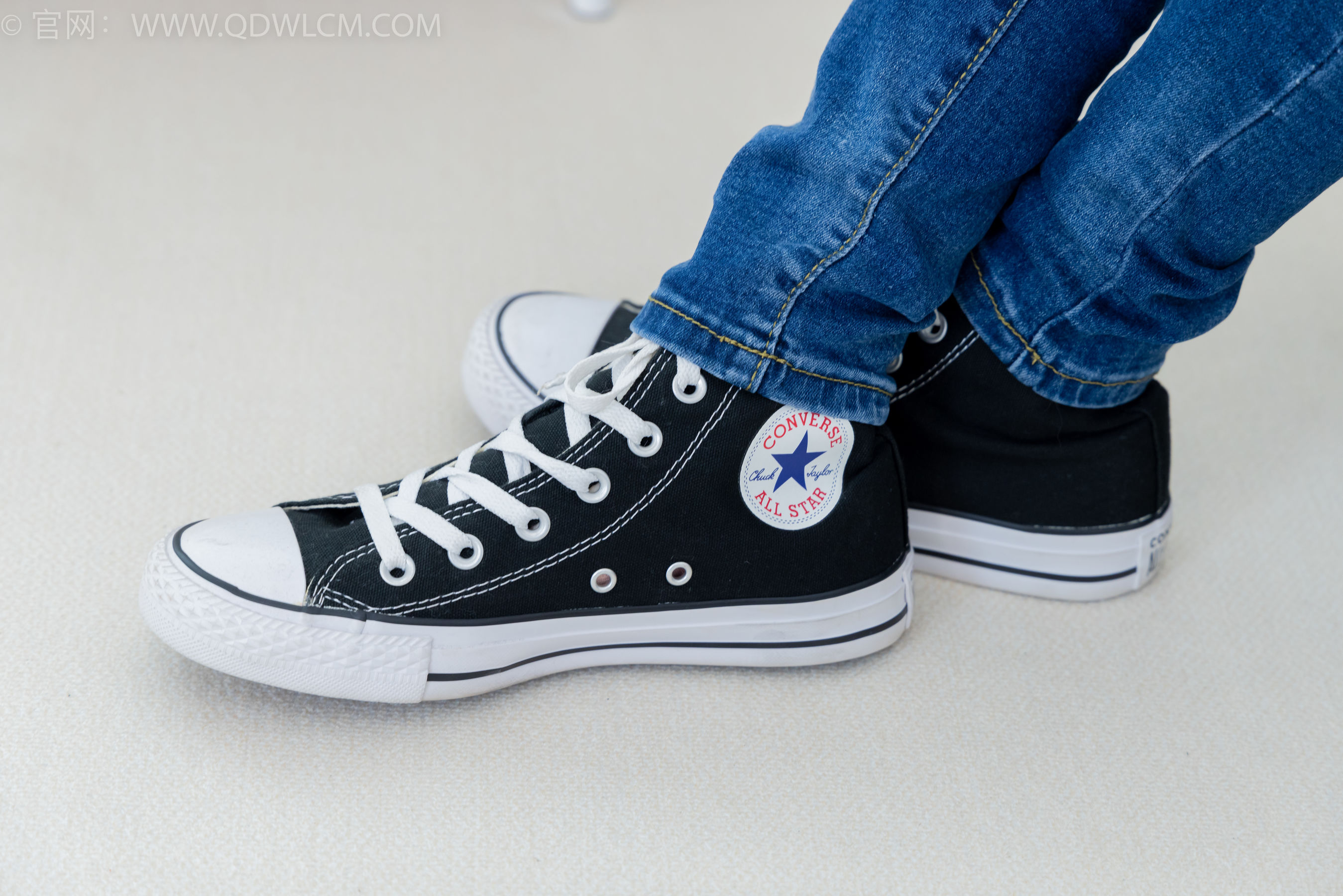 物恋传媒 No.2293 小竹 - 匡威帆布鞋、粉色船袜、肚子疼揉肚子剧情/(160P)