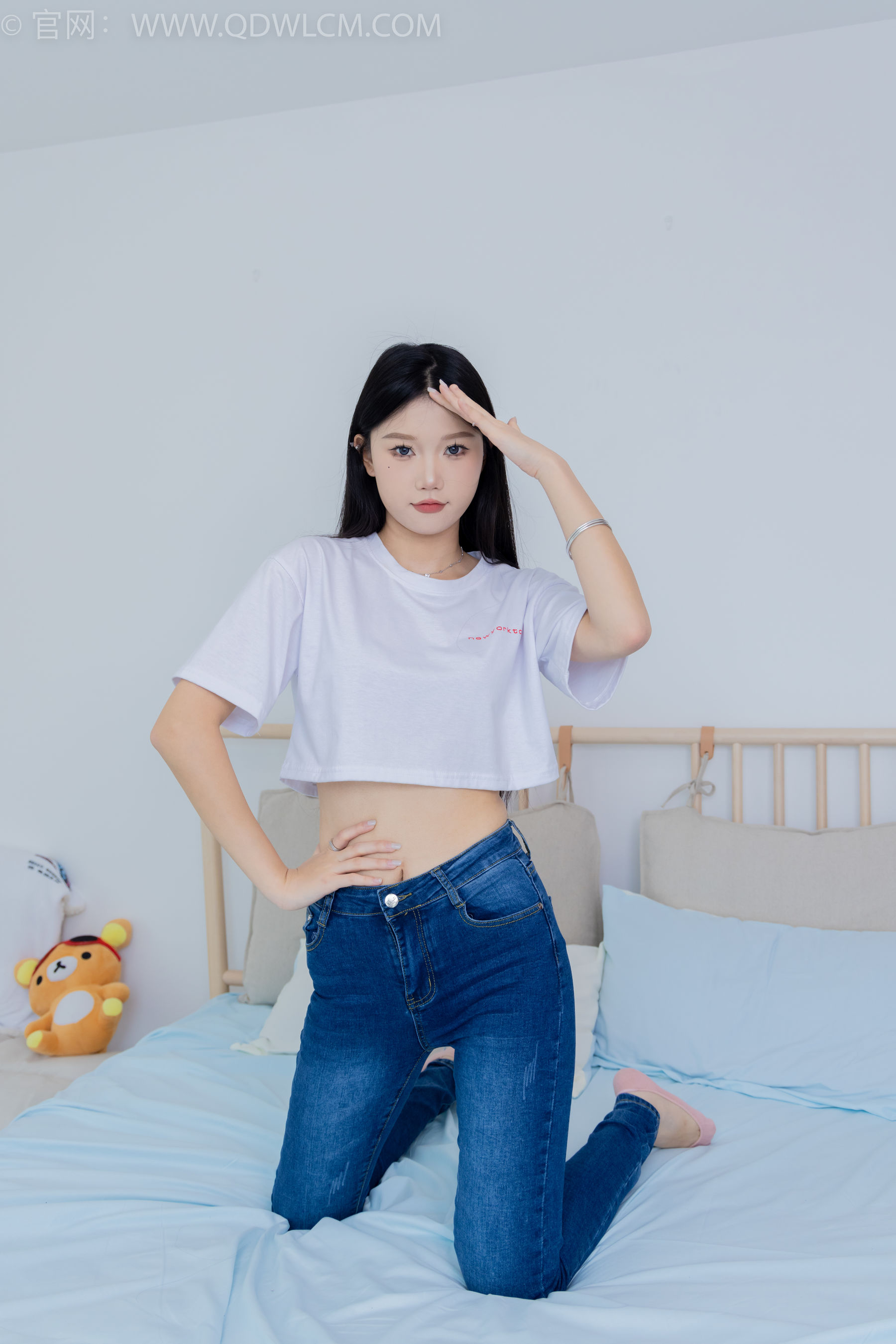 物恋传媒 No.2293 小竹 - 匡威帆布鞋、粉色船袜、肚子疼揉肚子剧情/(160P)