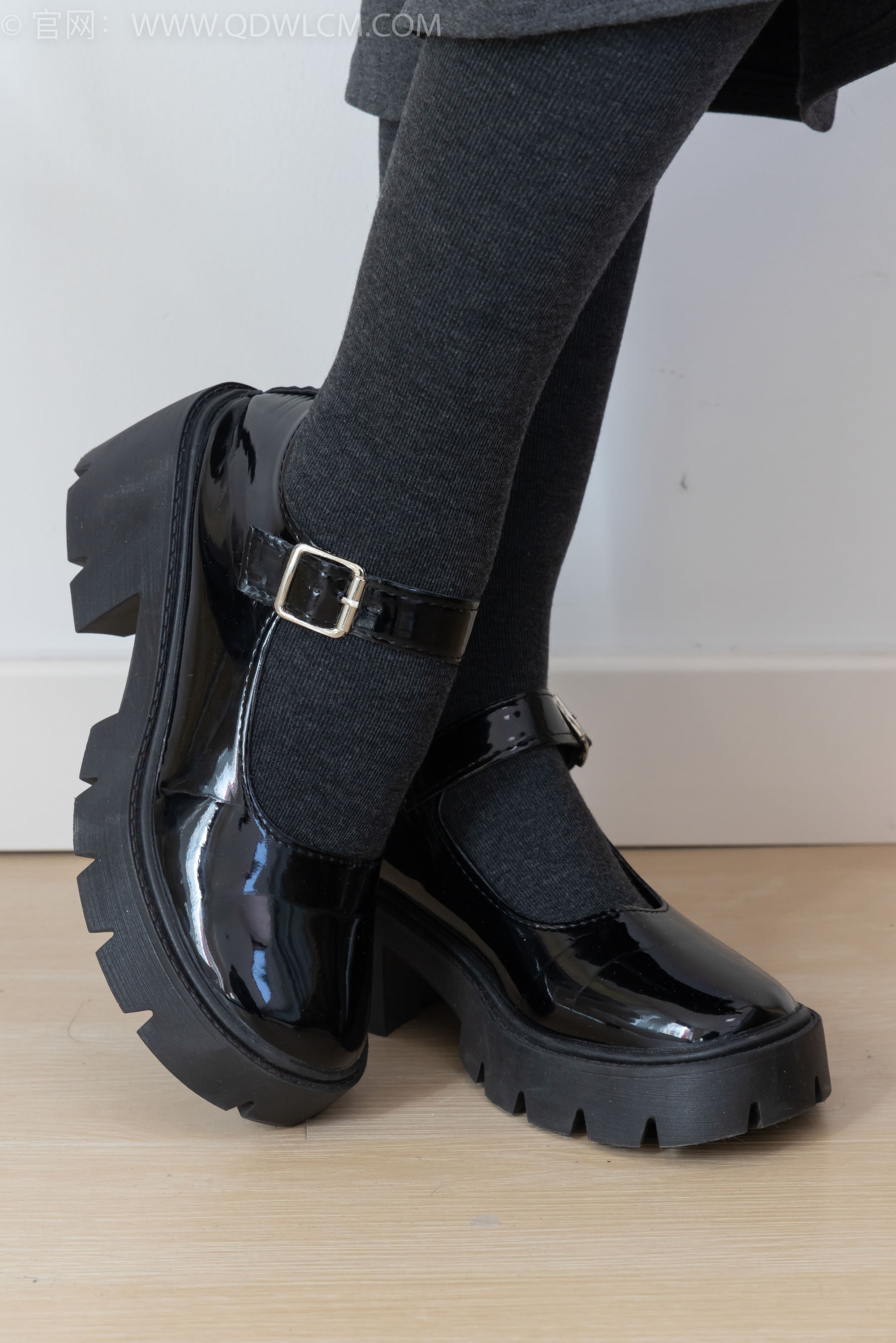 物恋传媒 No.2291 岚岚 - 皮鞋、厚灰丝/(170P)