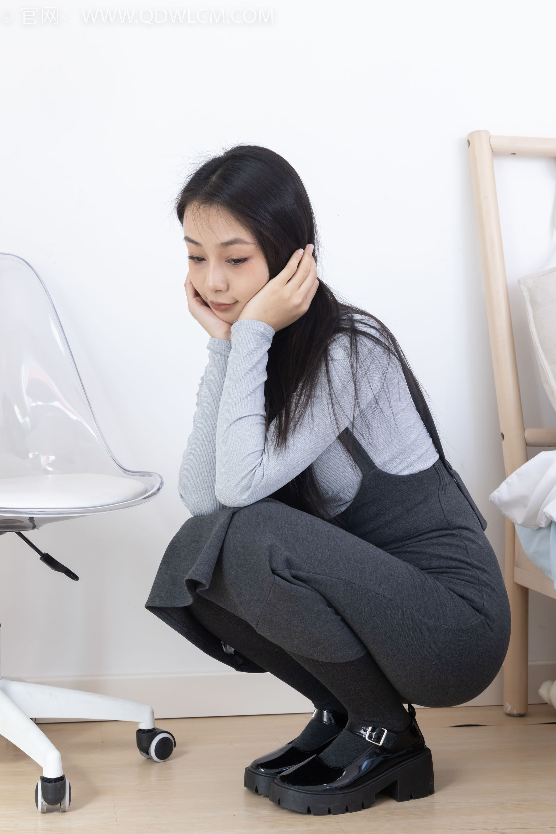 物恋传媒 No.2291 岚岚 - 皮鞋、厚灰丝/(170P)