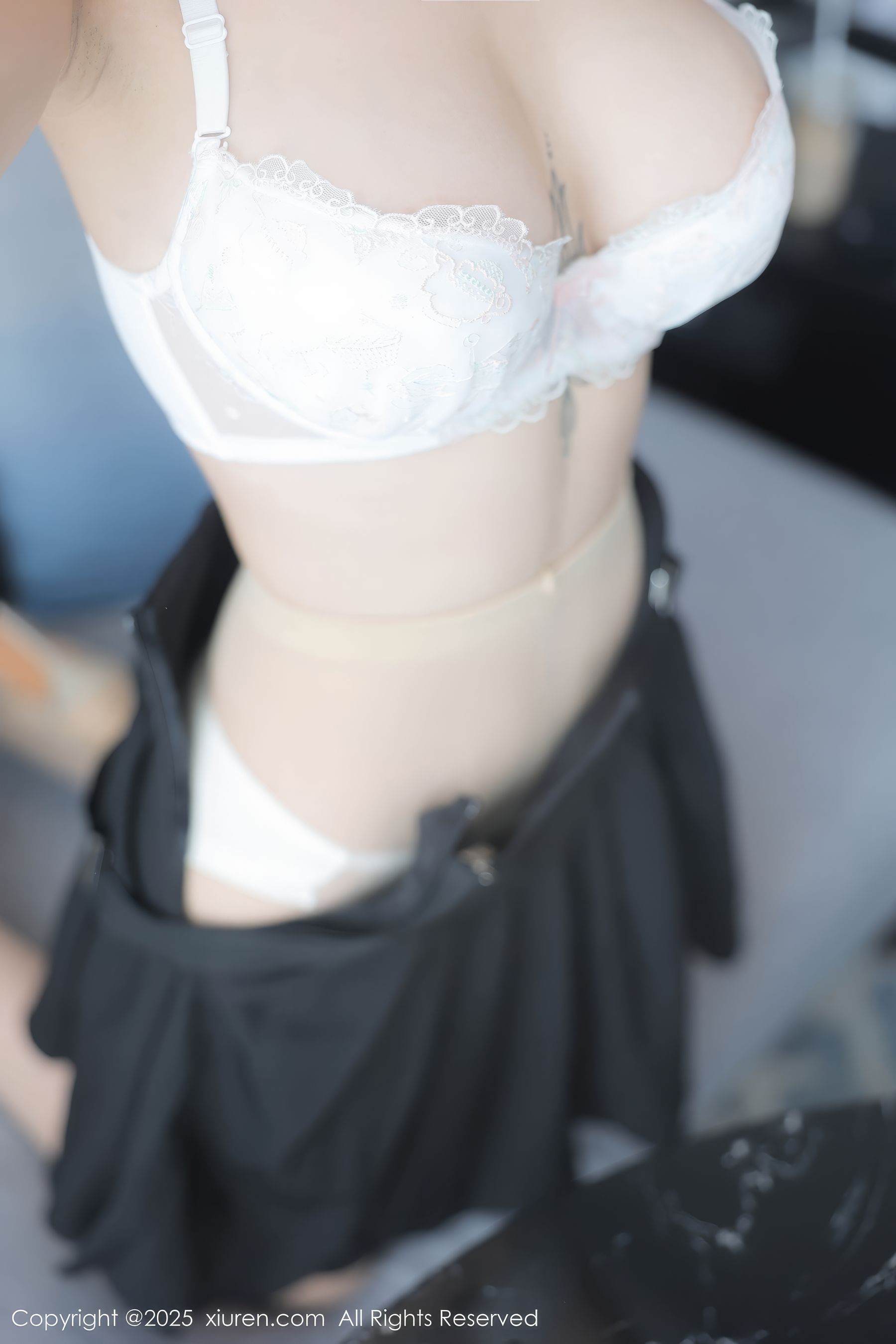 [秀人XiuRen] 2025.03.07 No.9981 汐子/(72P)