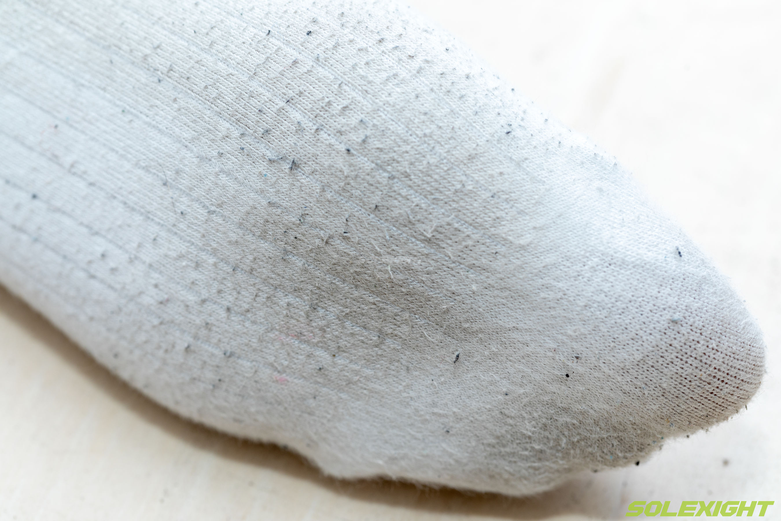 台湾solexight足控福利 - Dora 脏臭白袜 丝袜 臭鞋/(90P)