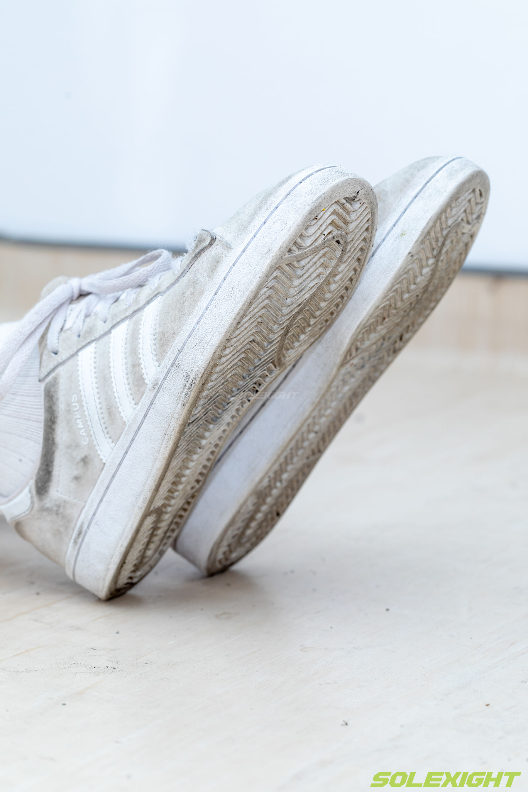 台湾solexight足控福利 - Dora 脏臭白袜 丝袜 臭鞋/(90P)