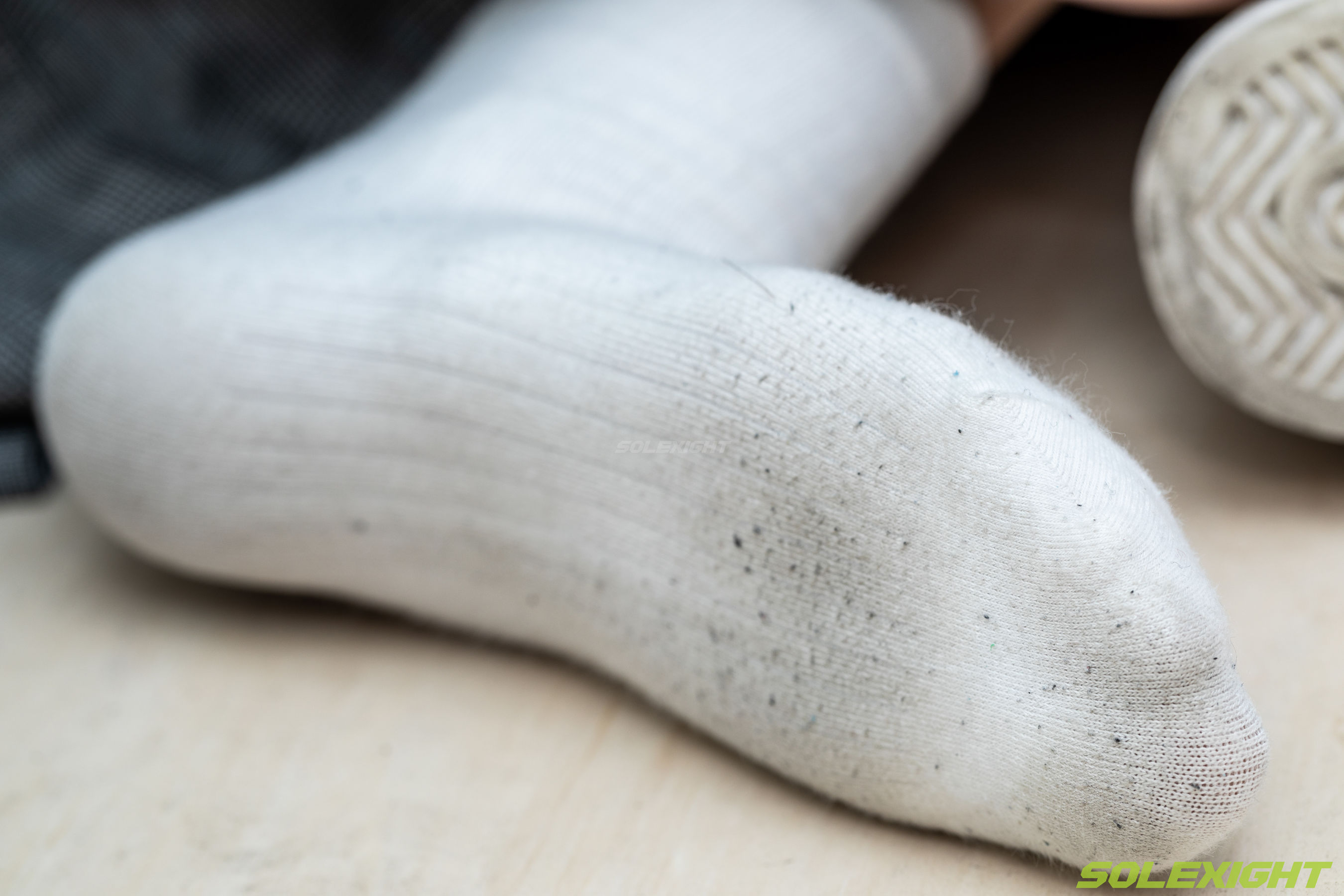 台湾solexight足控福利 - Dora 脏臭白袜 丝袜 臭鞋/(90P)