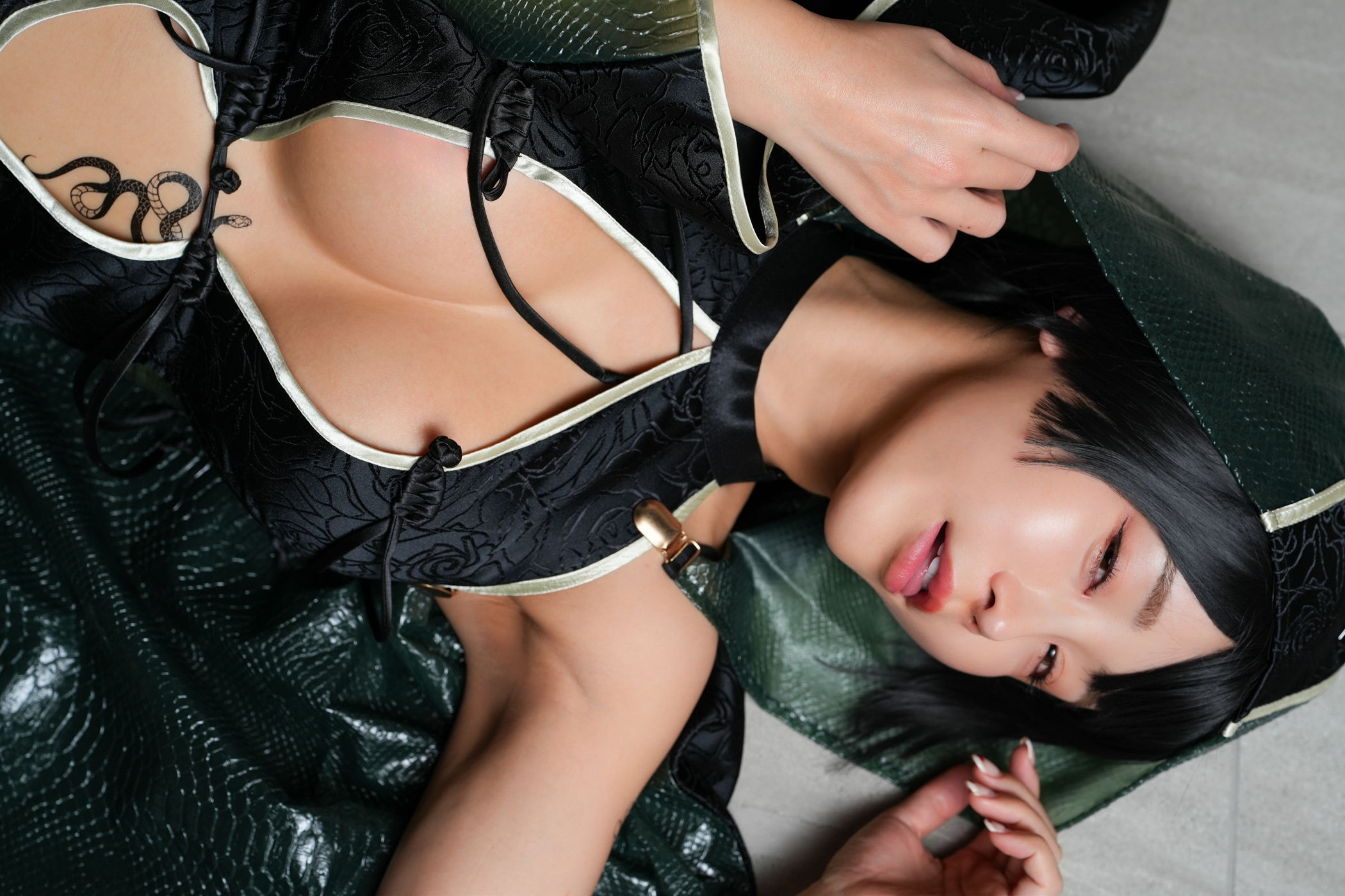 いくみ – (193iKkyu3) [Fantia] 2025年01月 Year of the Snake/(35P)