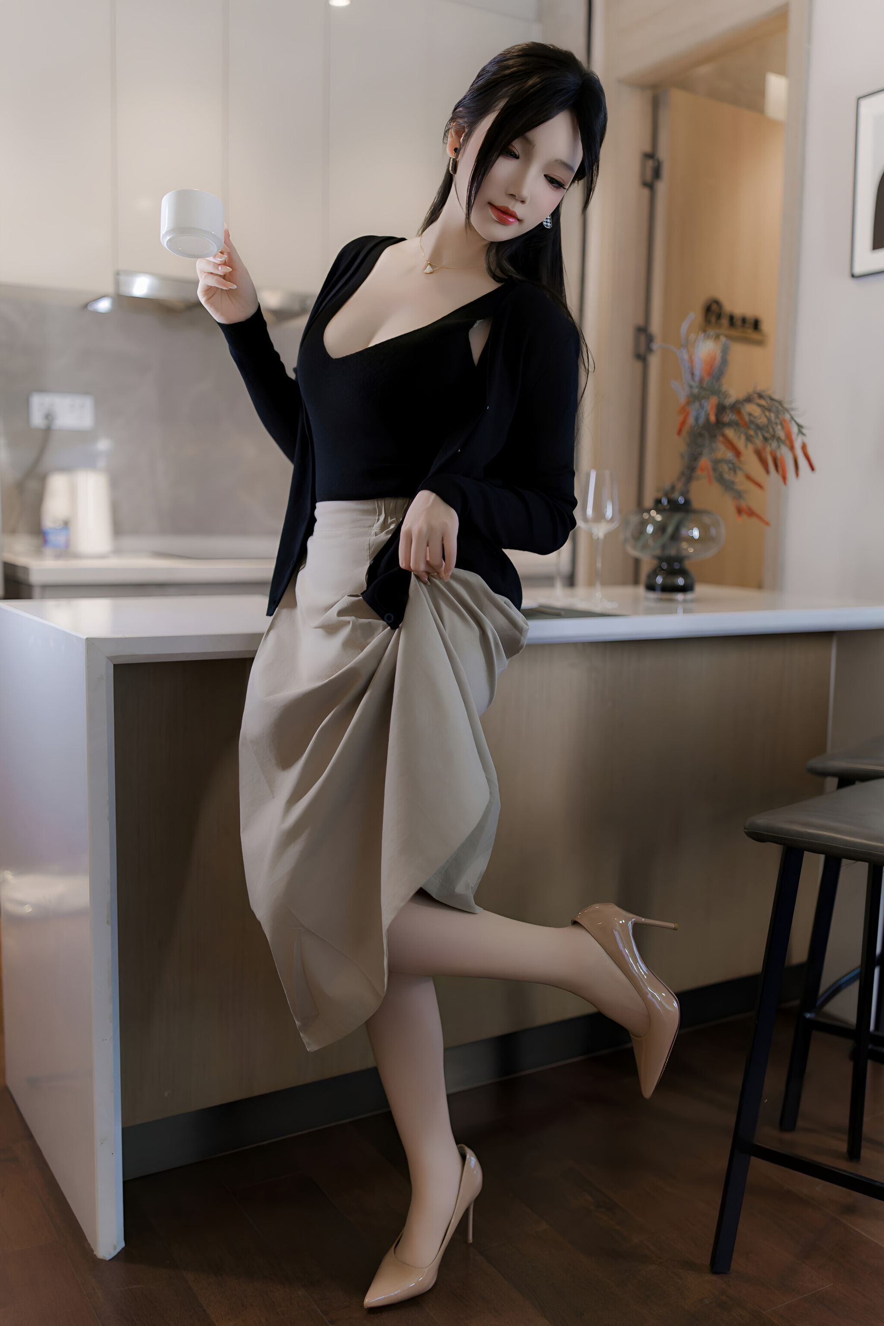 动漫博主 雪晴Astra - OL大姐姐/(86P)