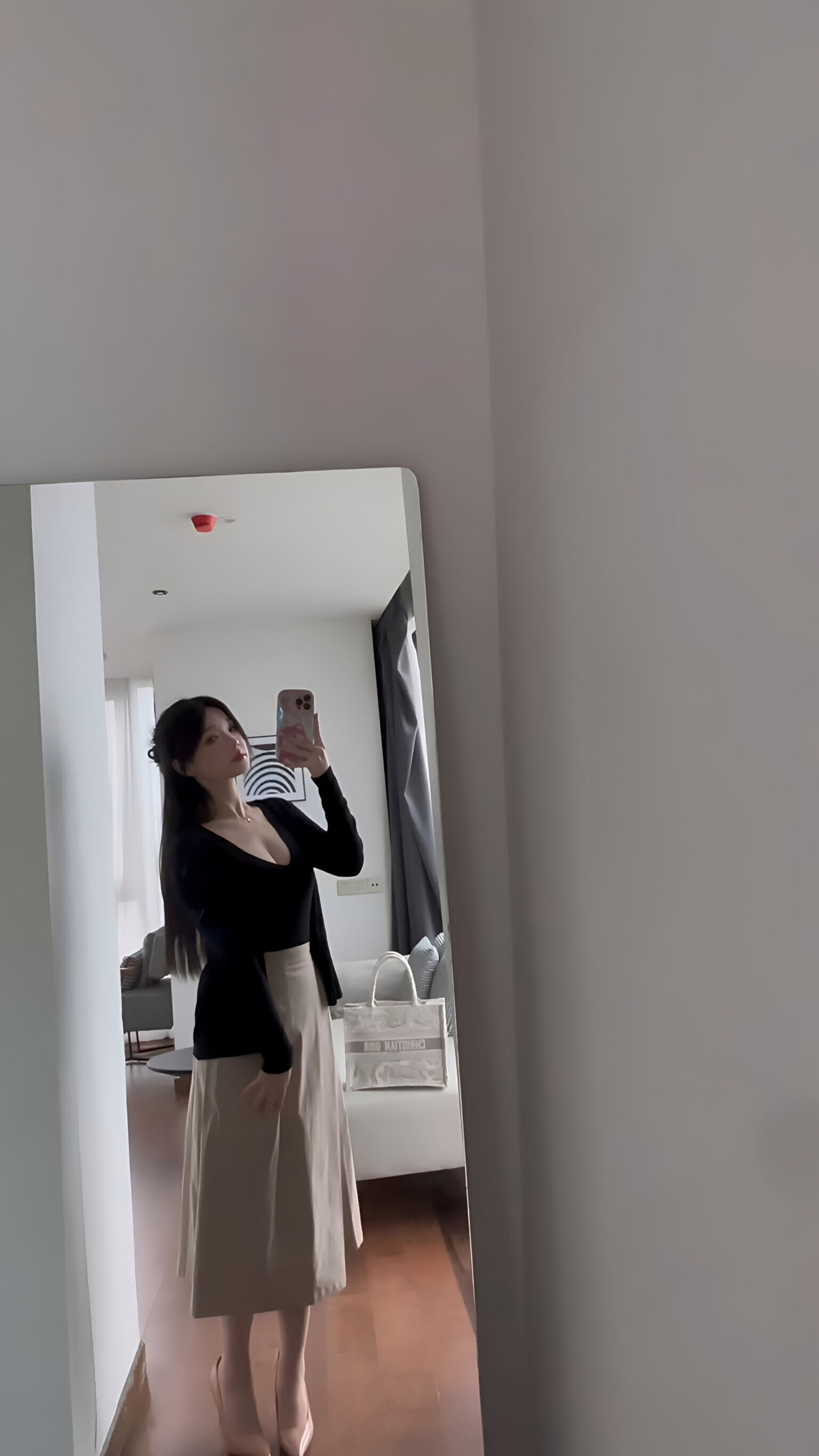 动漫博主 雪晴Astra - OL大姐姐/(86P)