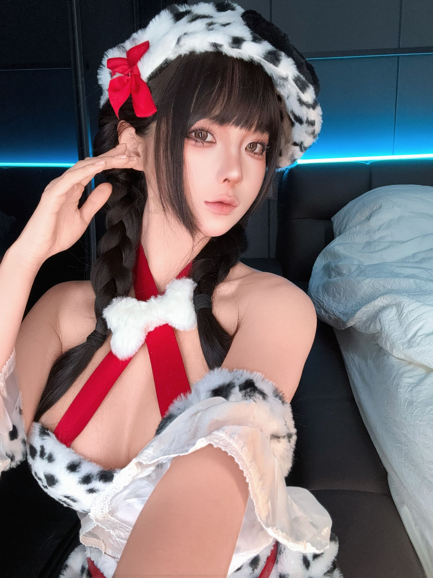 动漫博主 蠢沫沫 - 2025.02 自拍集 - ①/(32P)