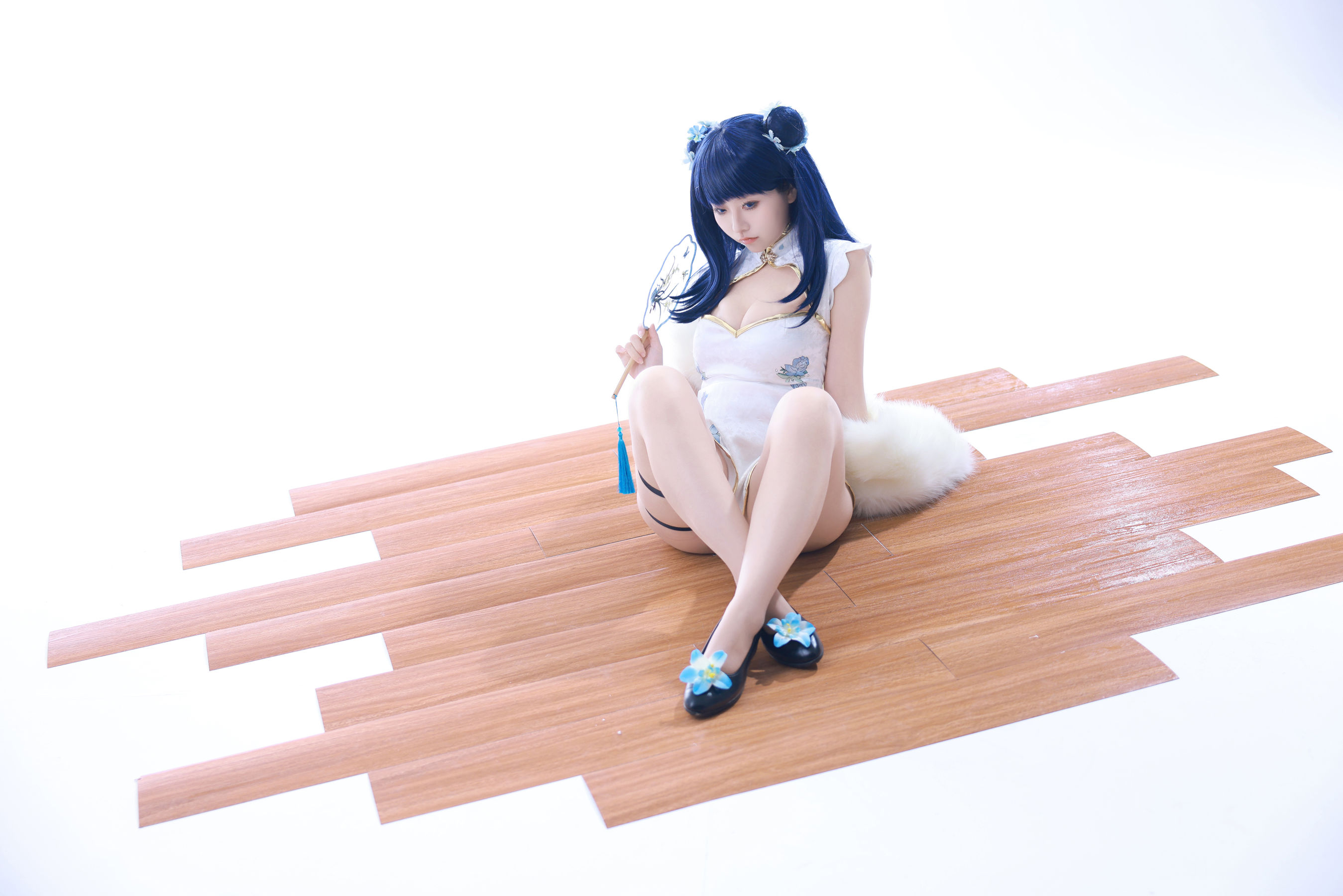 动漫博主 G44不会受伤 - 宝多六花旗袍/(34P)