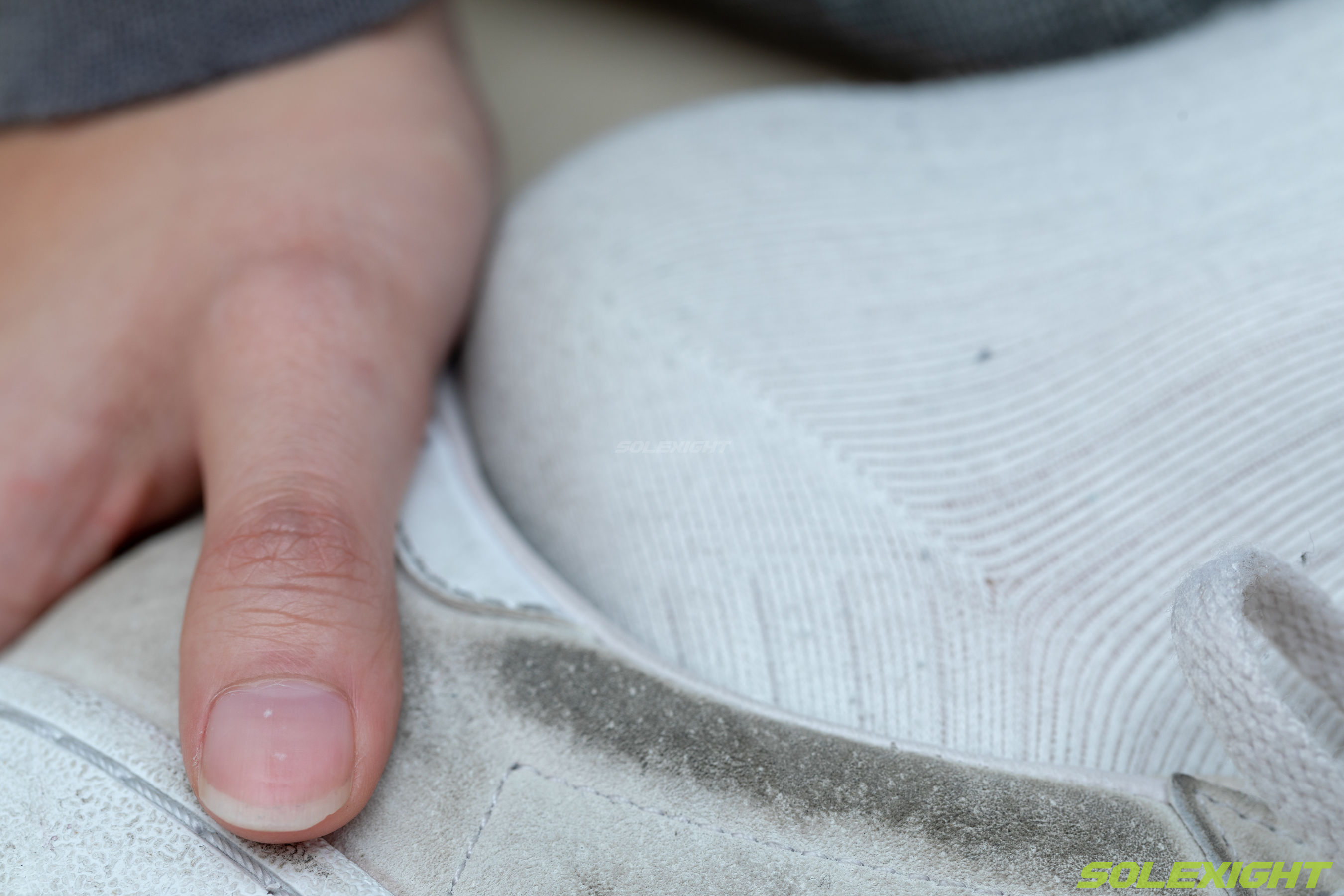 台湾solexight足控福利 - Dora 脏臭白袜 丝袜 臭鞋/(90P)