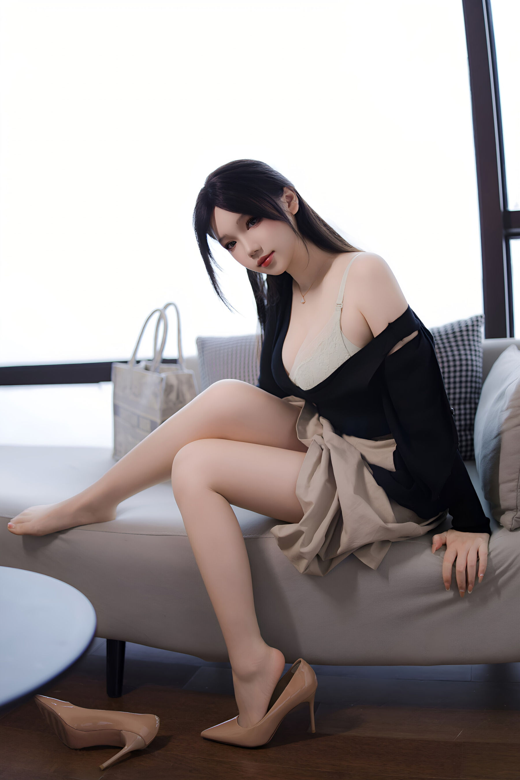 动漫博主 雪晴Astra - OL大姐姐/(86P)