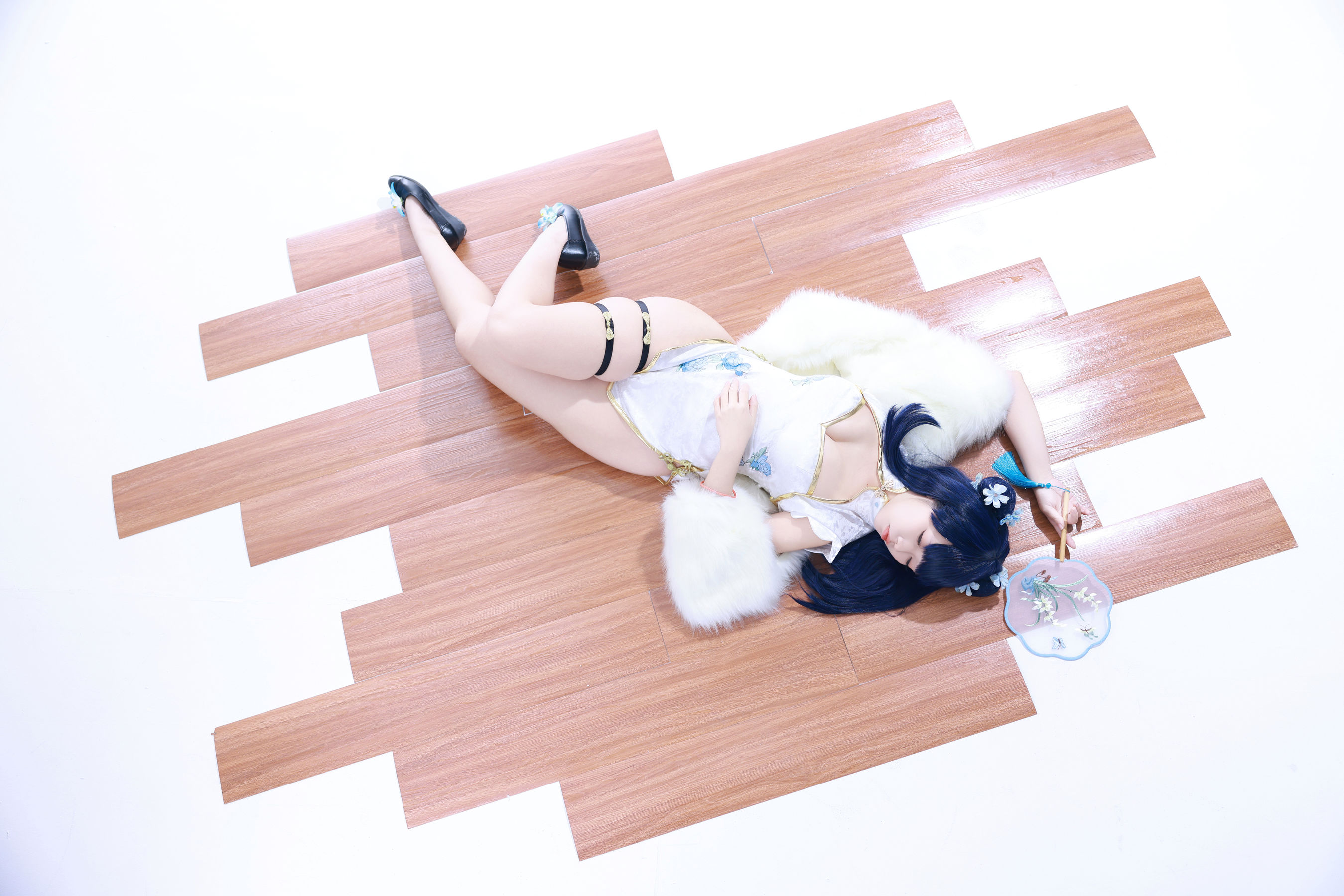 动漫博主 G44不会受伤 - 宝多六花旗袍/(34P)