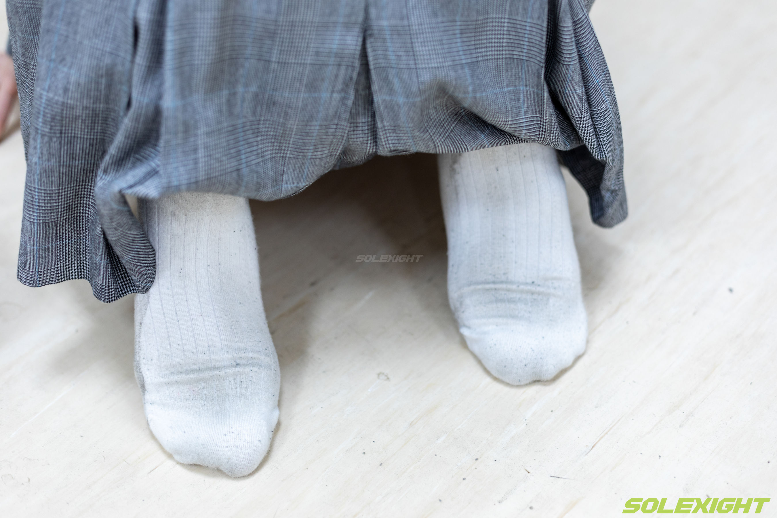 台湾solexight足控福利 - Dora 脏臭白袜 丝袜 臭鞋/(90P)