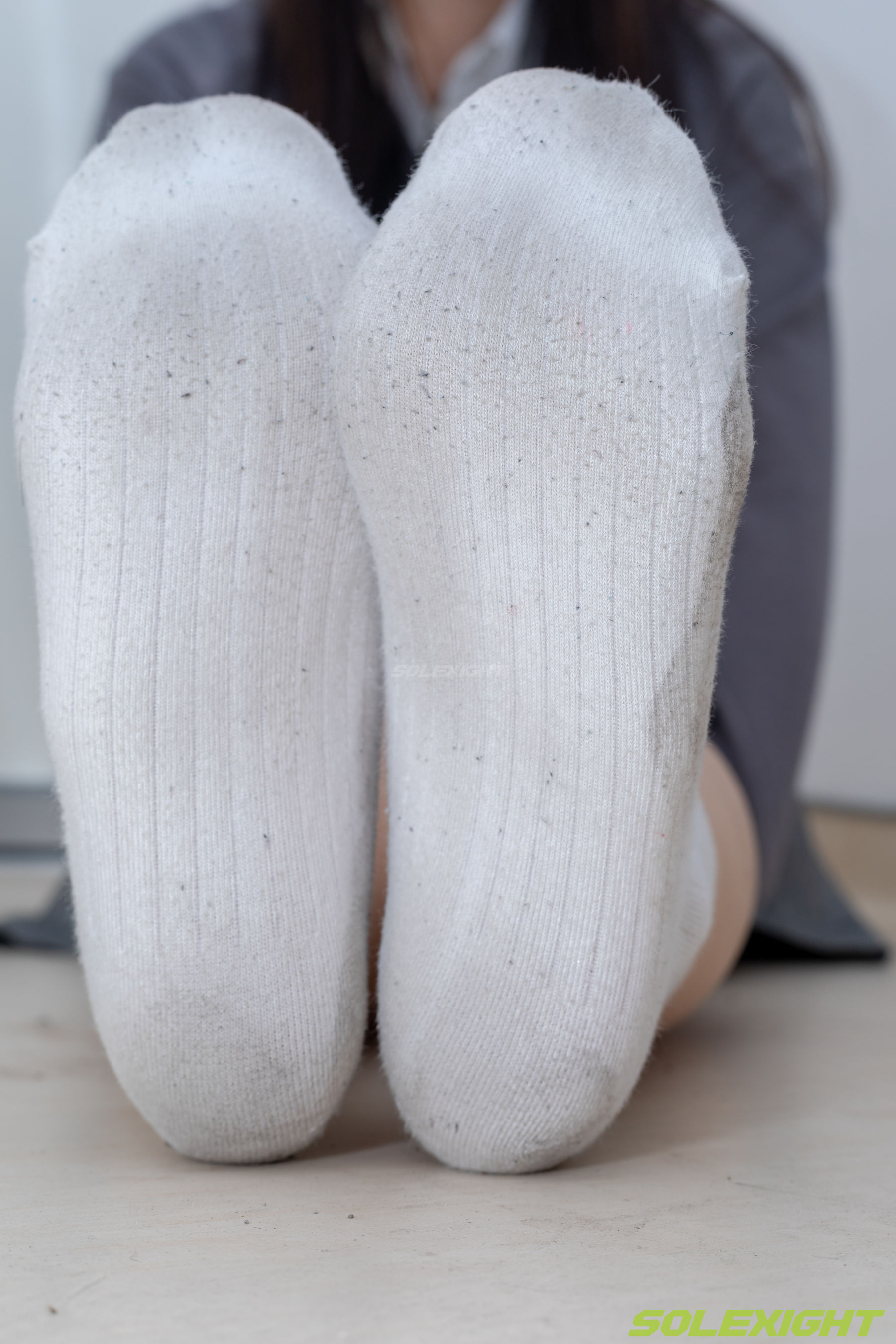 台湾solexight足控福利 - Dora 脏臭白袜 丝袜 臭鞋/(90P)