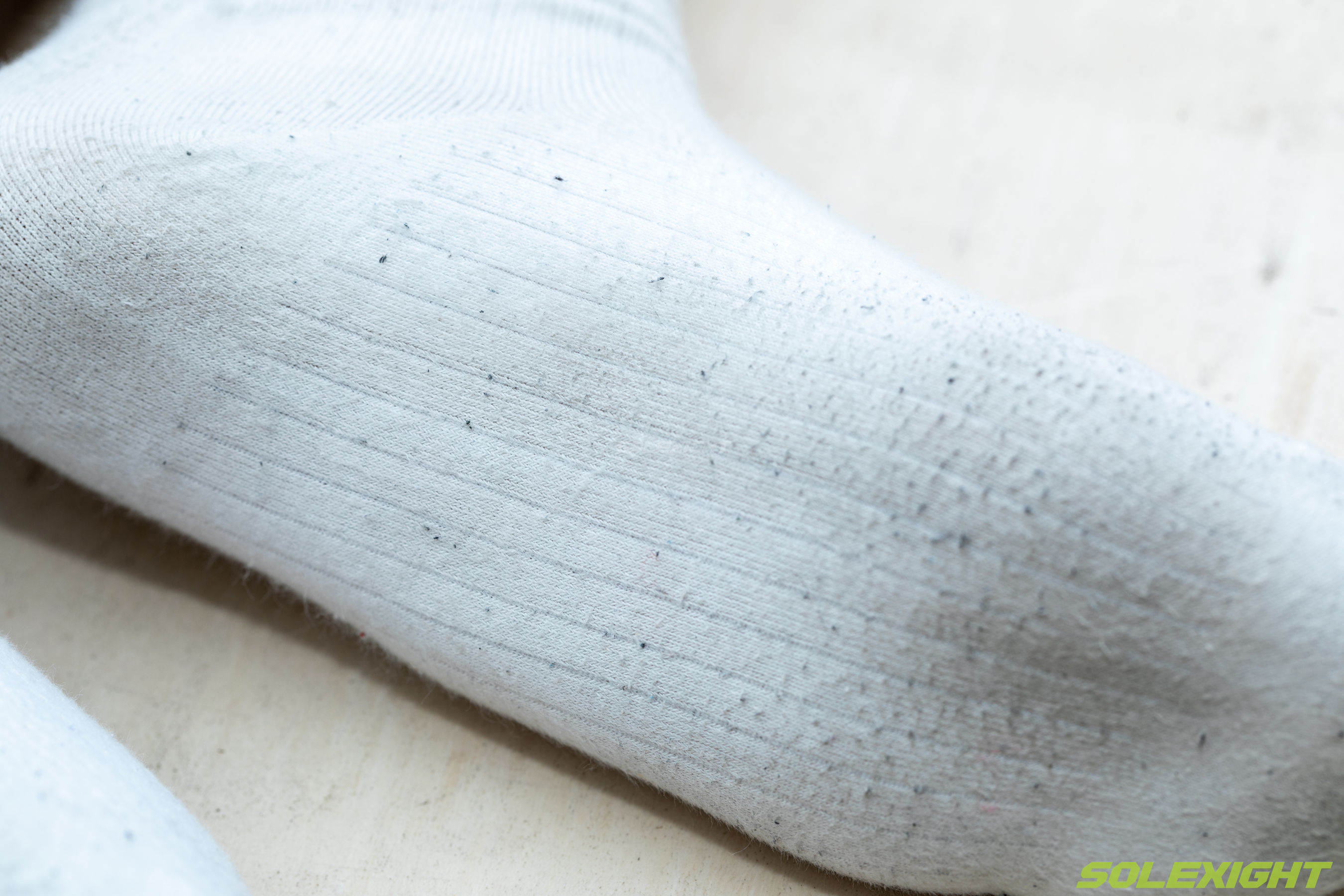 台湾solexight足控福利 - Dora 脏臭白袜 丝袜 臭鞋/(90P)