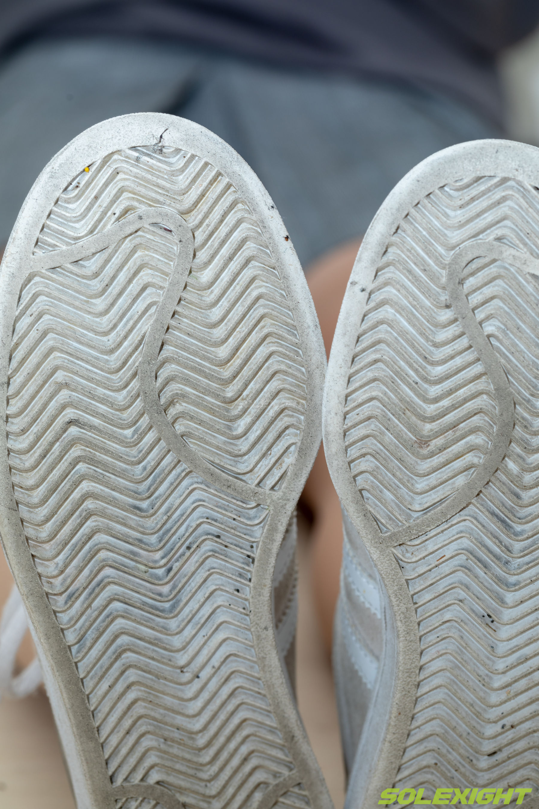 台湾solexight足控福利 - Dora 脏臭白袜 丝袜 臭鞋/(90P)