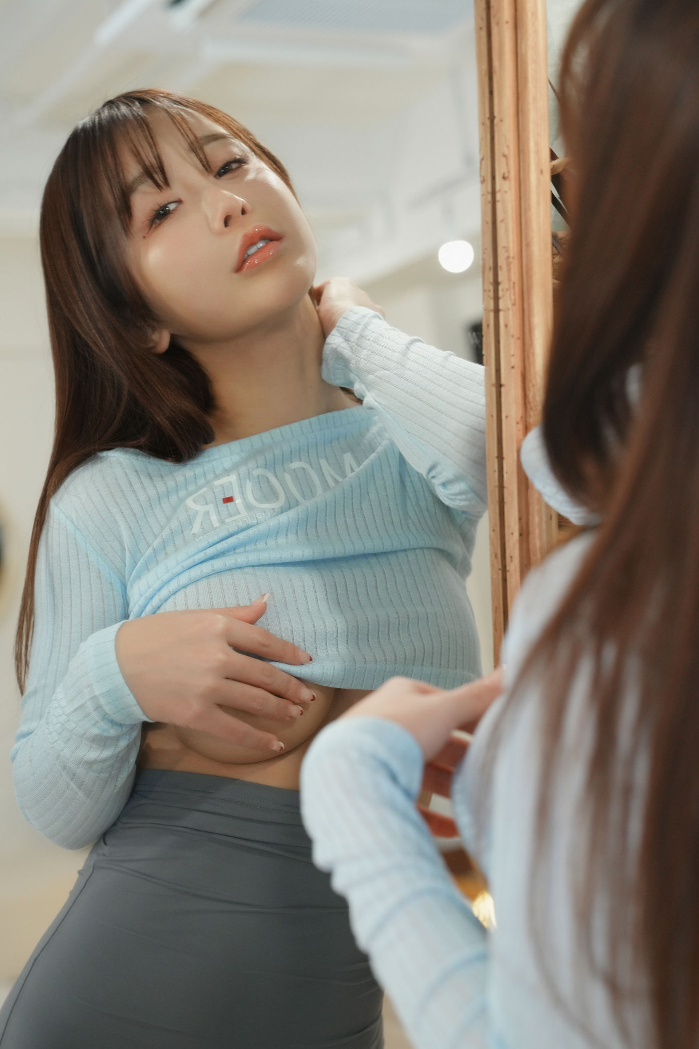 いくみ – (193iKkyu3) [Fantia] 2025年01月 Butt-Exposing Dress/(41P)