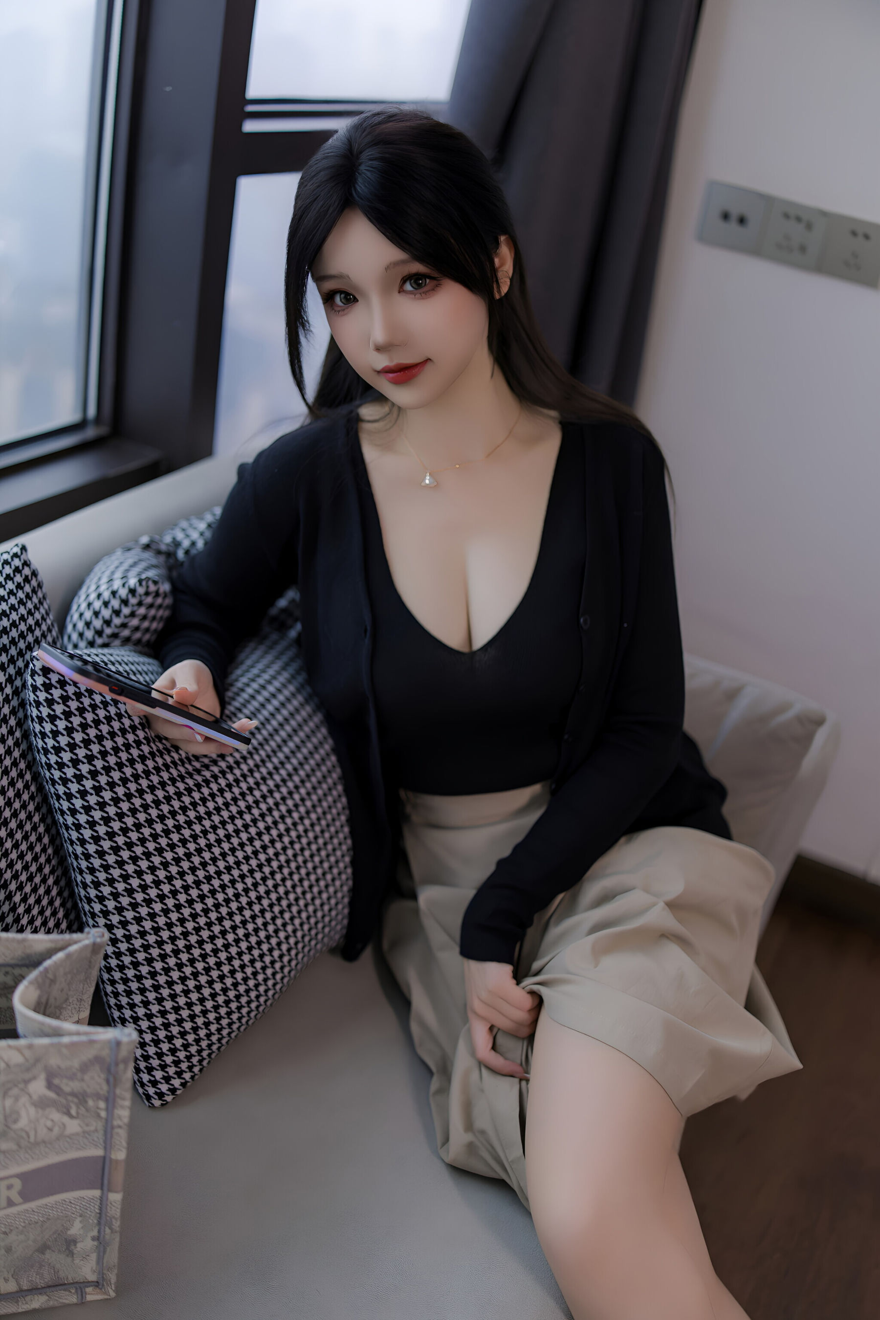 动漫博主 雪晴Astra - OL大姐姐/(86P)