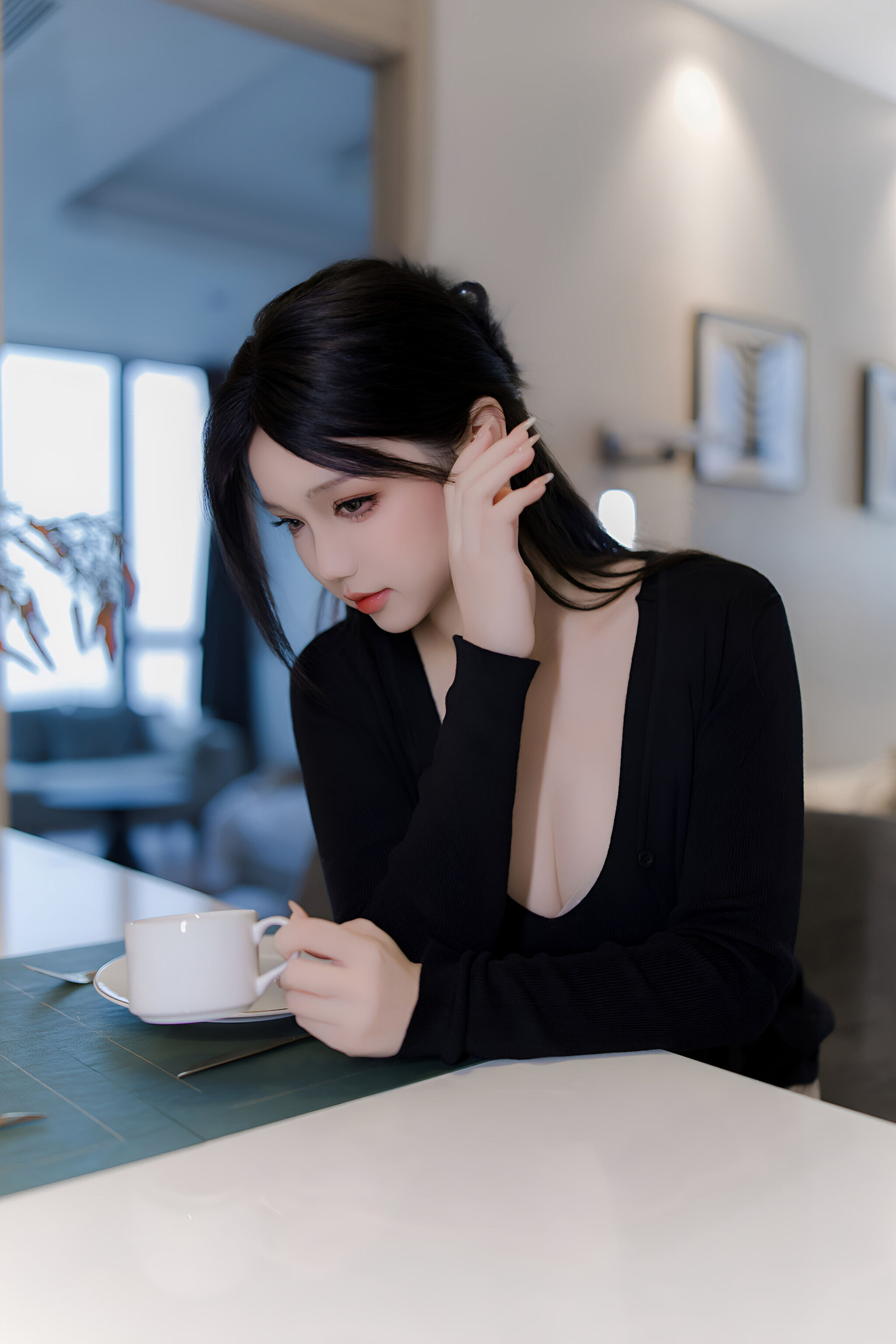 动漫博主 雪晴Astra - OL大姐姐/(86P)