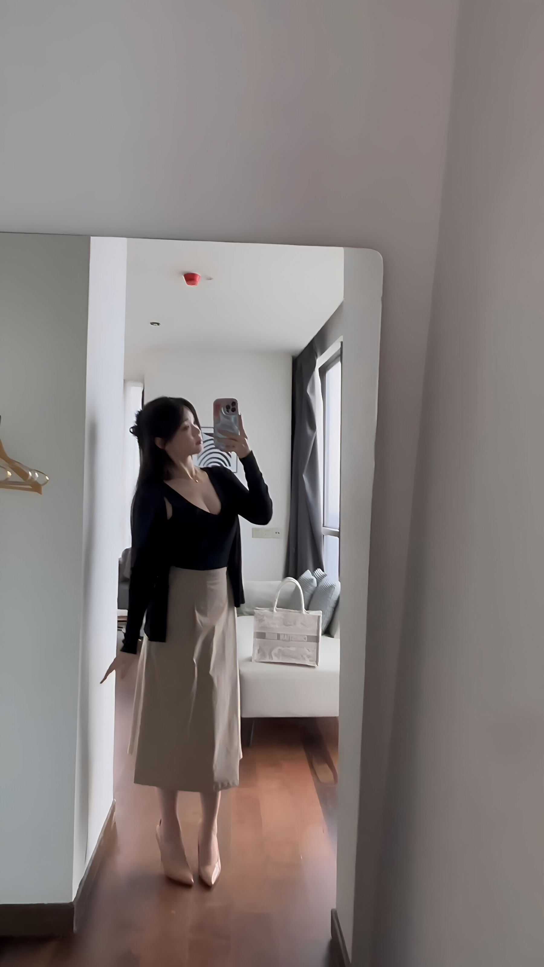 动漫博主 雪晴Astra - OL大姐姐/(86P)