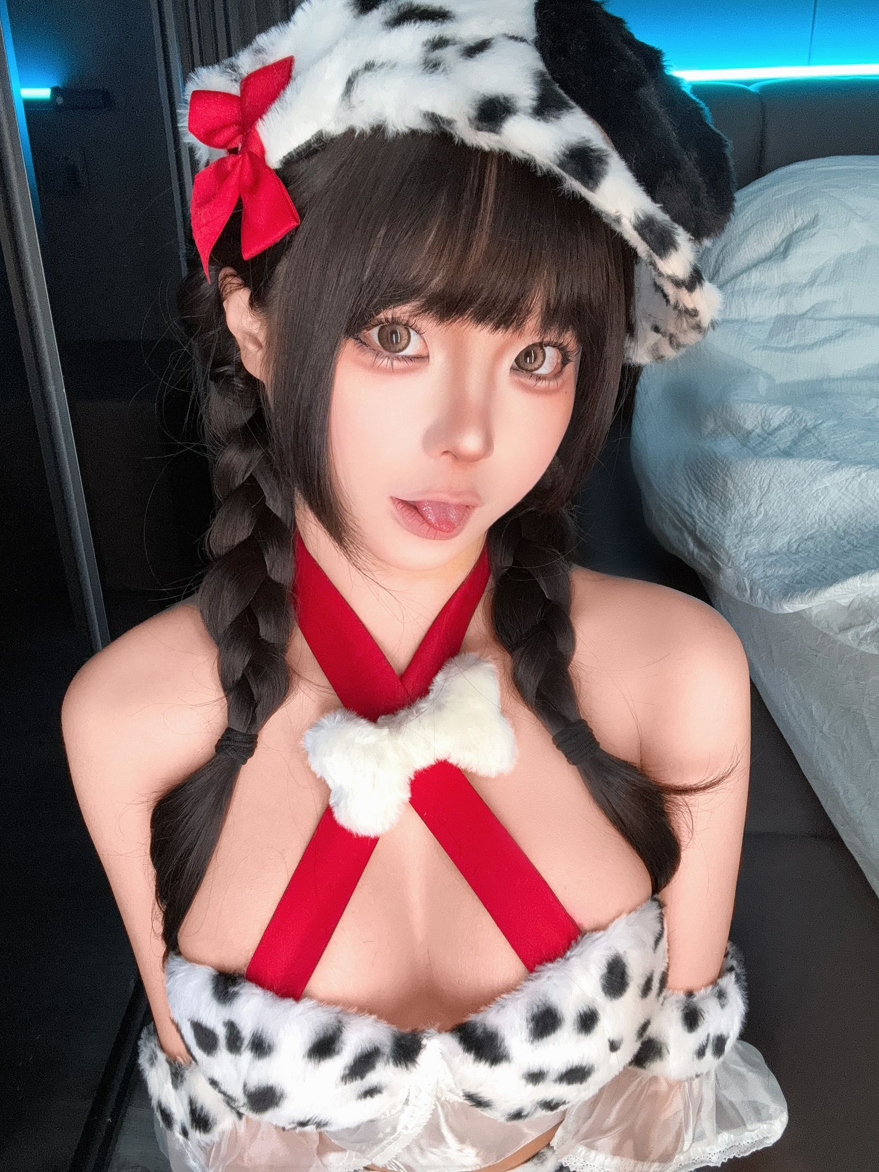 动漫博主 蠢沫沫 - 2025.02 自拍集 - ①/(32P)