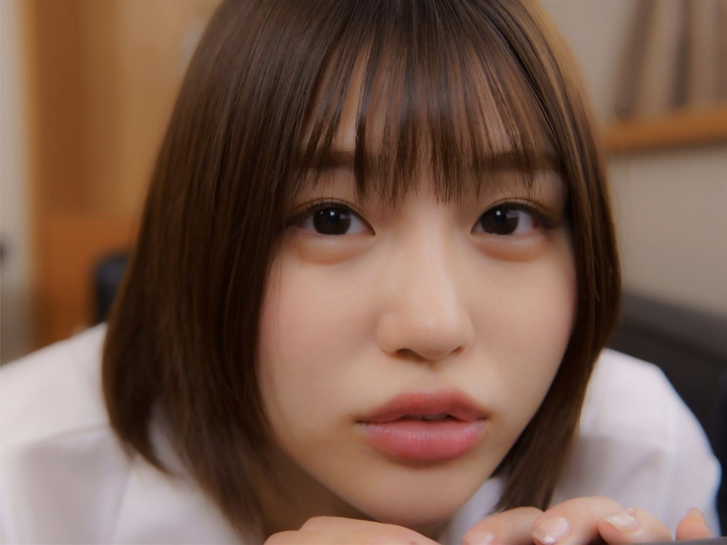 唯井まひろ - ファミレス店員とホテル密会/(44P)