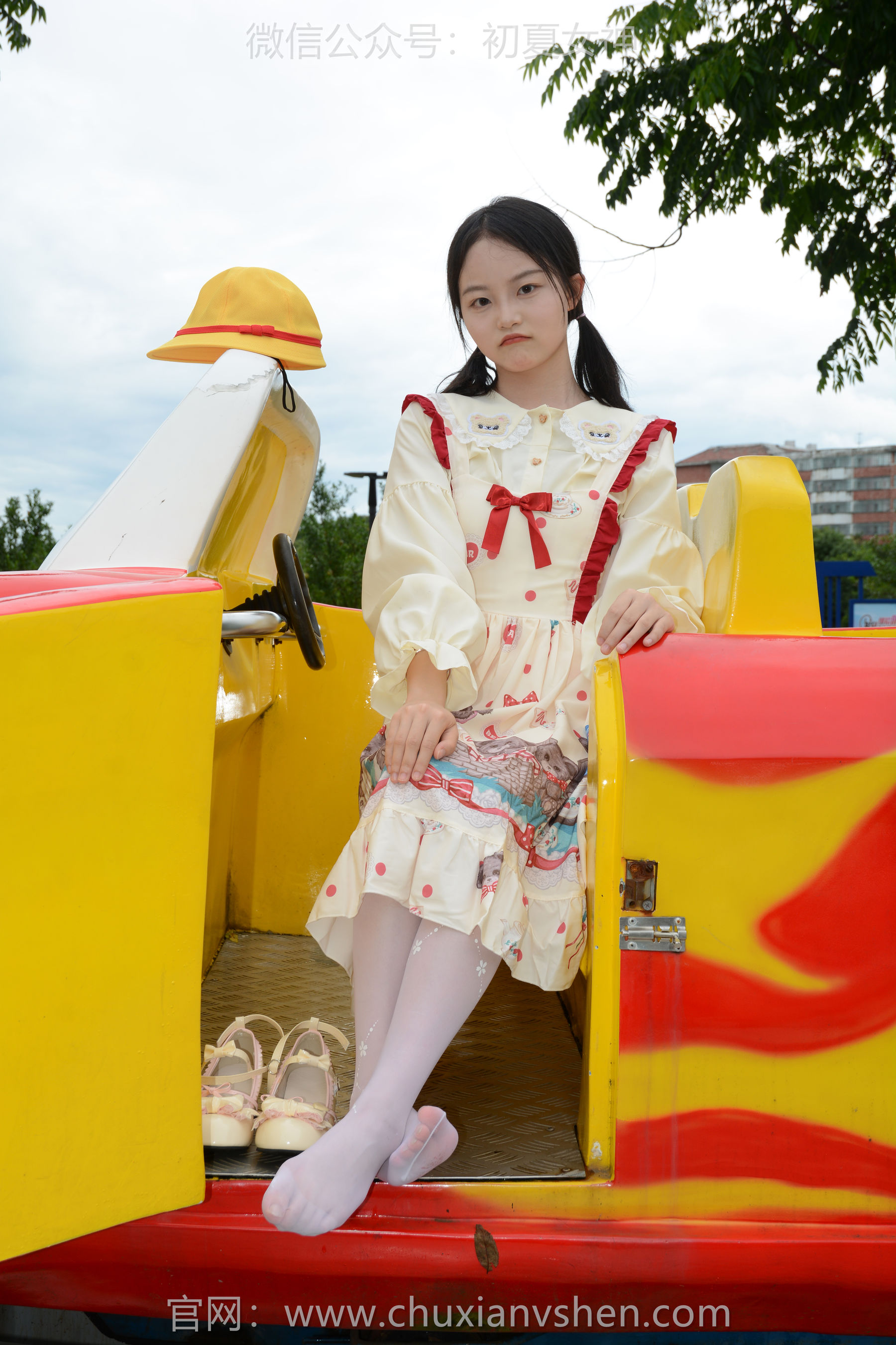 初夏女神 No.269 双双 逛游乐场/(140P)