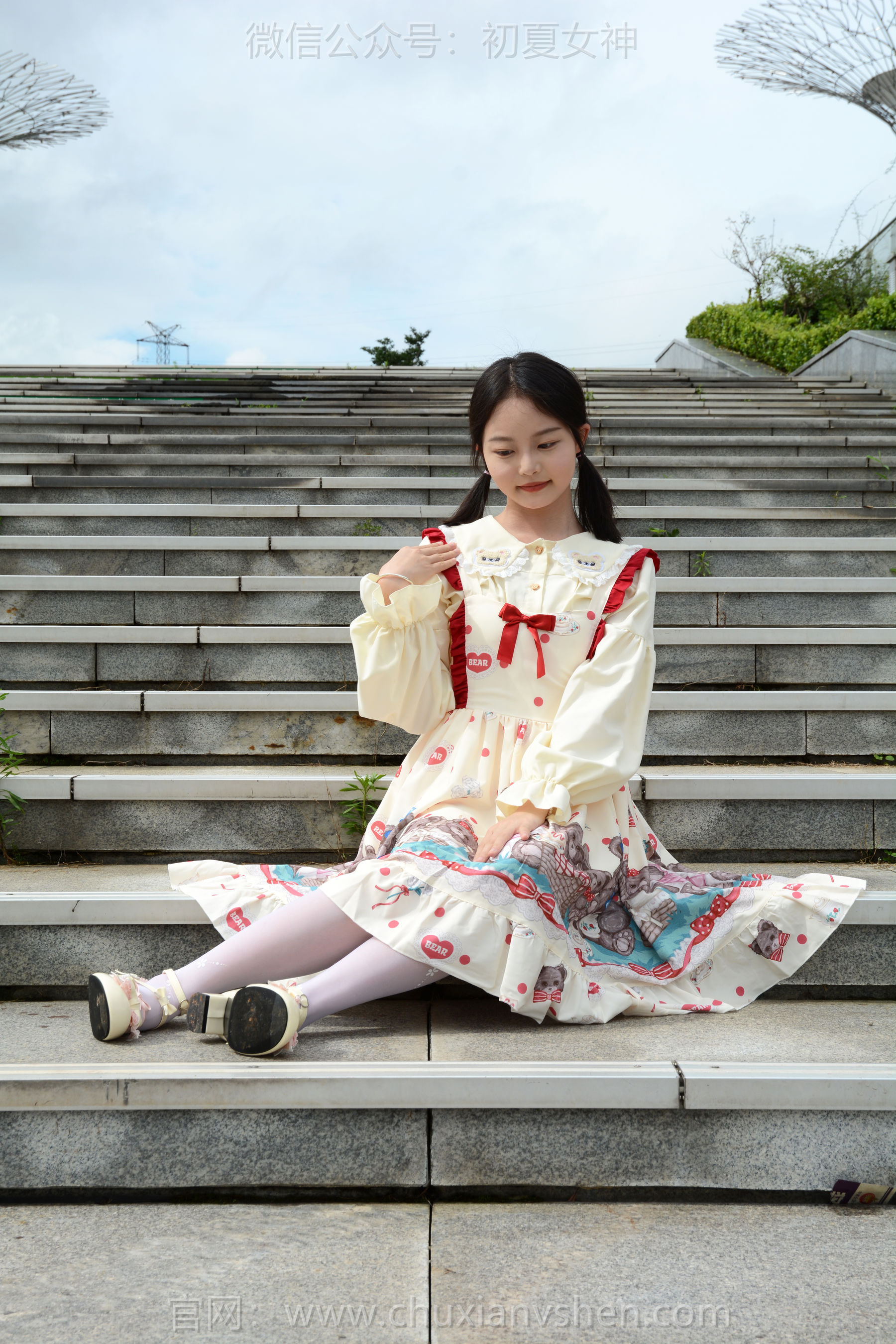 初夏女神 No.269 双双 逛游乐场/(140P)