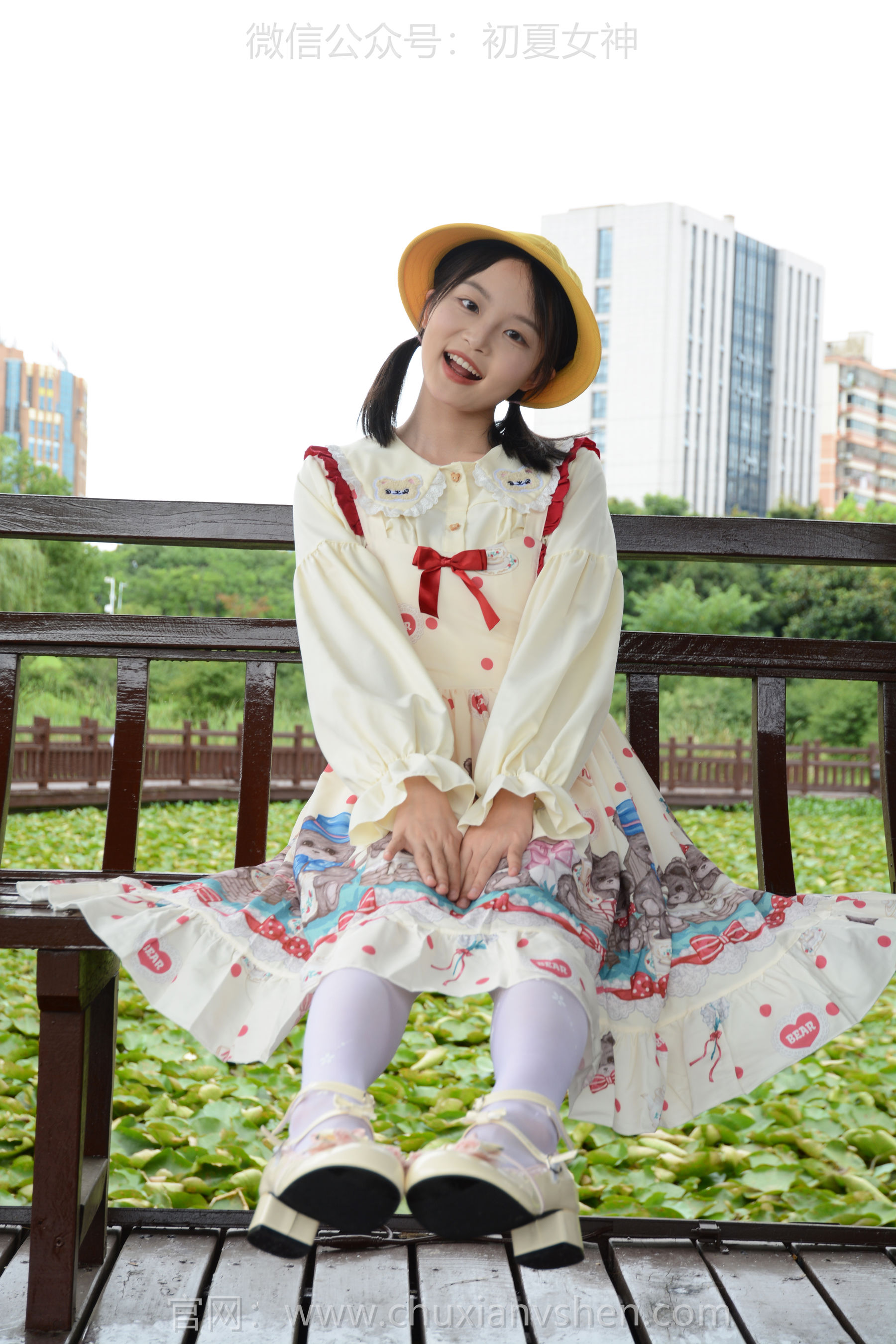 初夏女神 No.269 双双 逛游乐场/(140P)