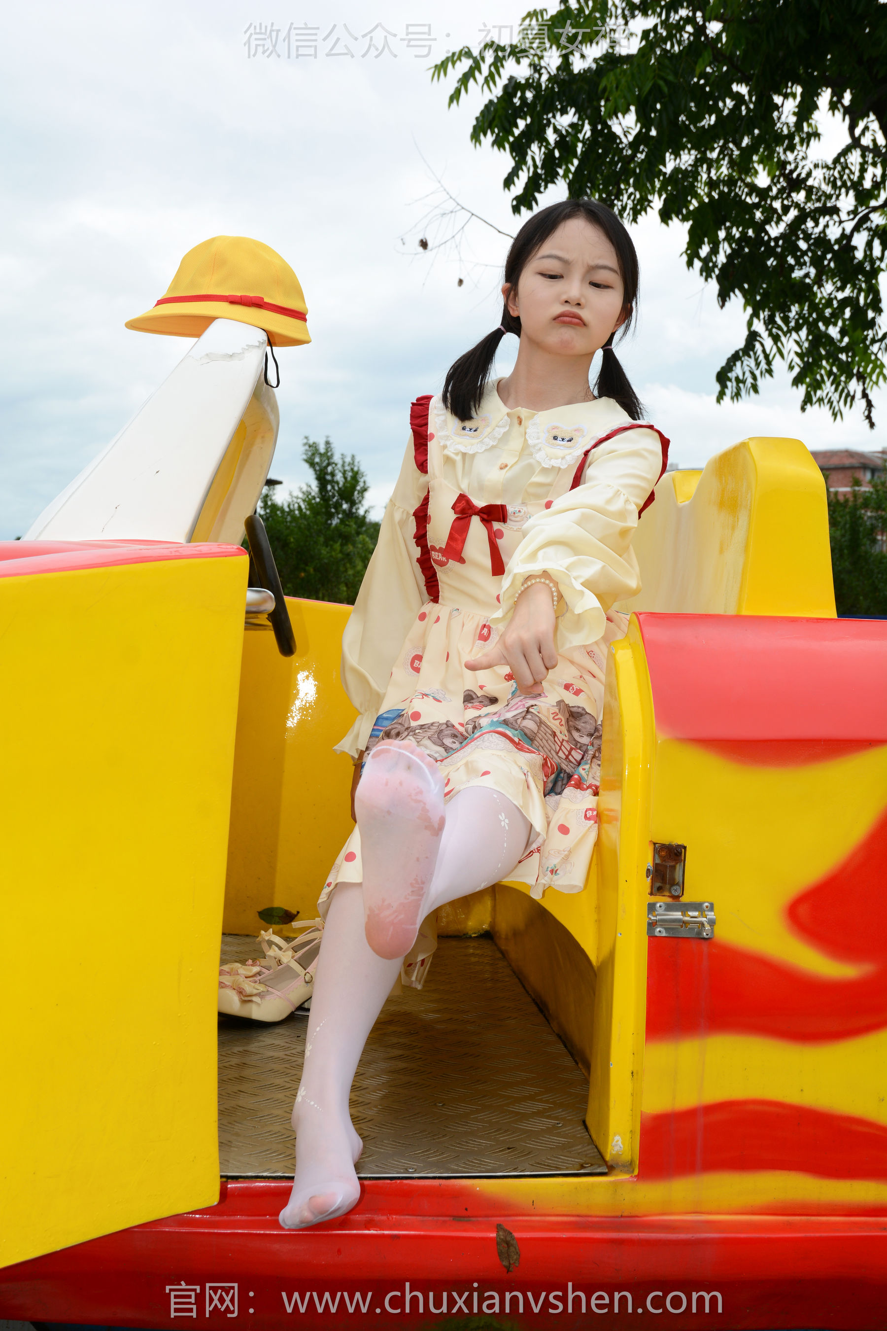 初夏女神 No.269 双双 逛游乐场/(140P)