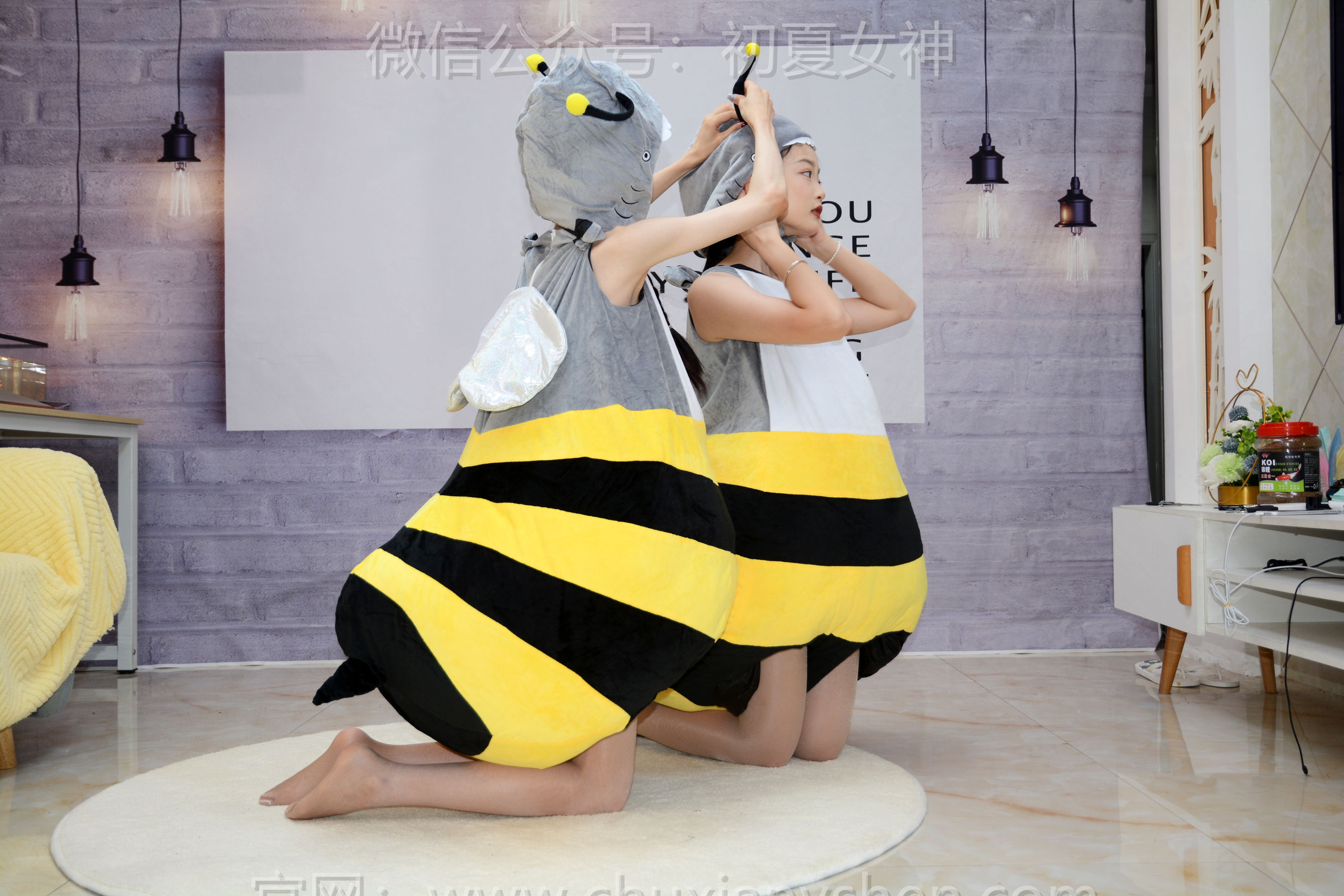 初夏女神 No.271 柒柒&双双 两只小蜜蜂/(140P)