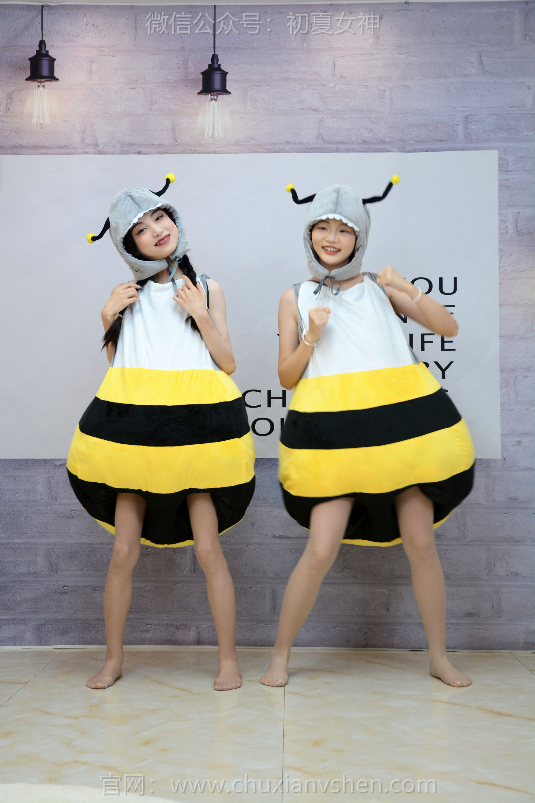 初夏女神 No.271 柒柒&双双 两只小蜜蜂/(140P)