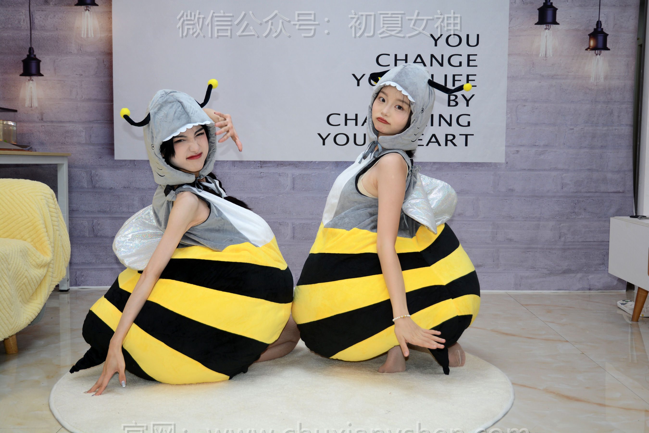 初夏女神 No.271 柒柒&双双 两只小蜜蜂/(140P)