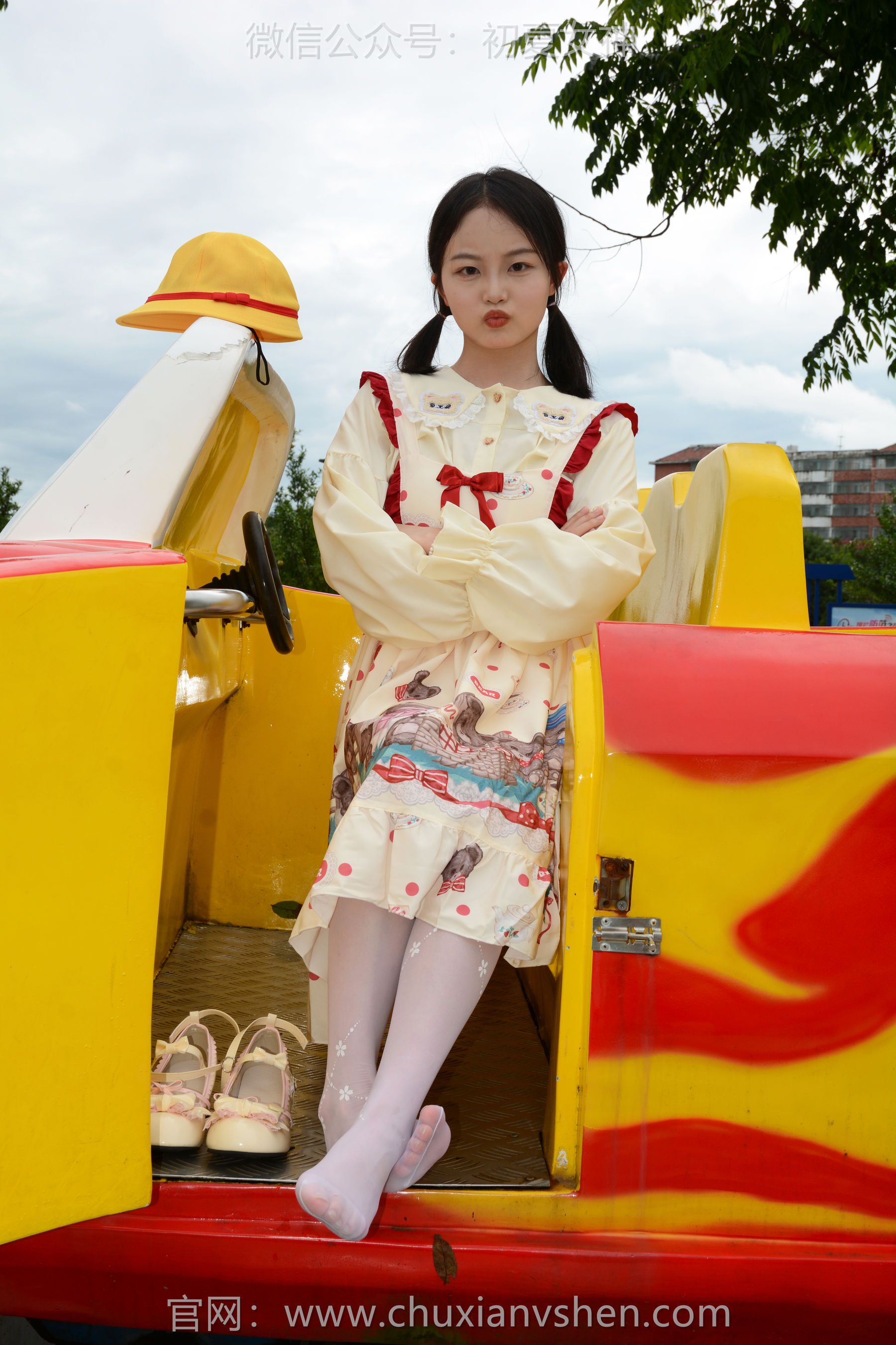 初夏女神 No.269 双双 逛游乐场/(140P)