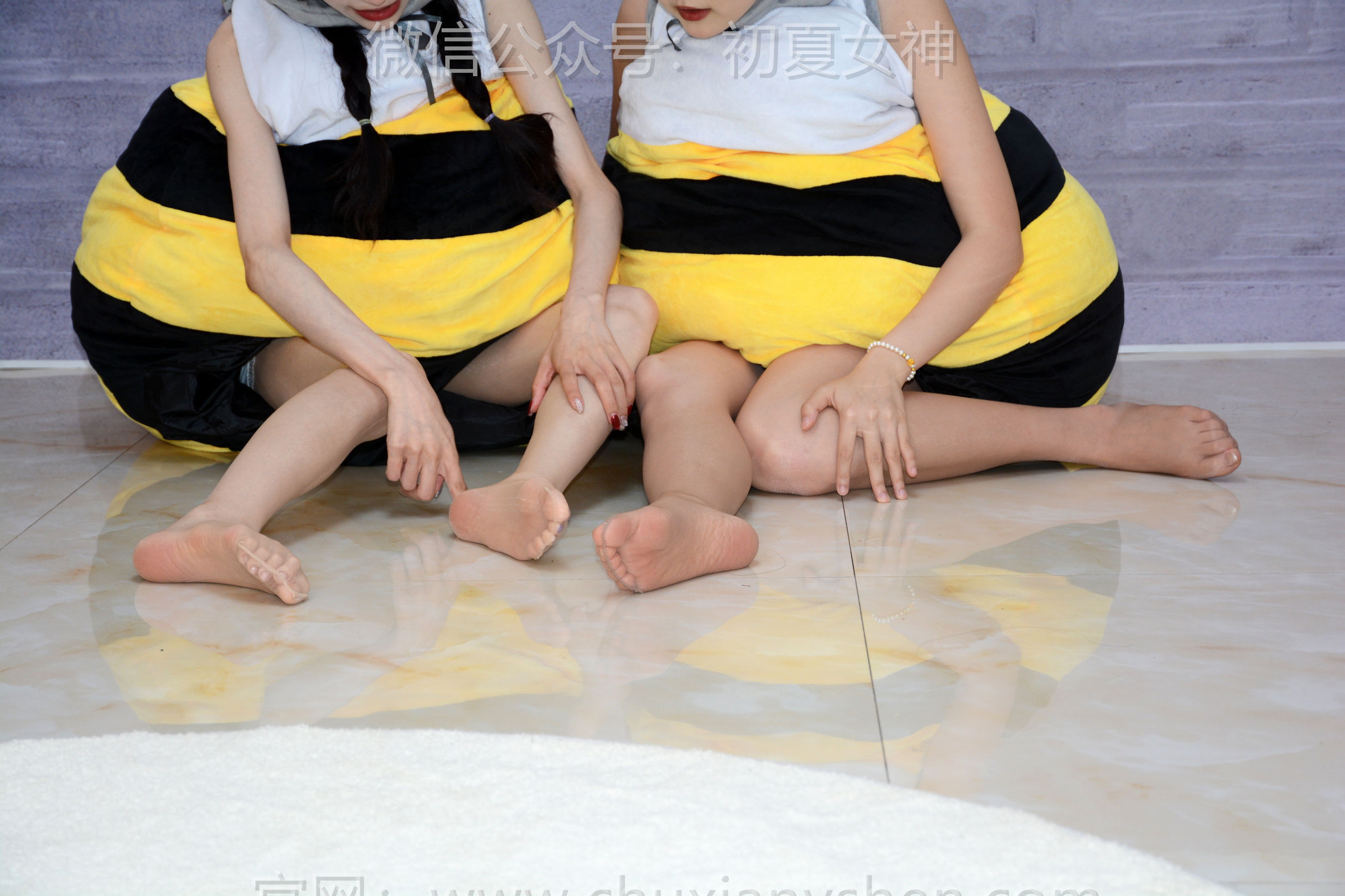 初夏女神 No.271 柒柒&双双 两只小蜜蜂/(140P)