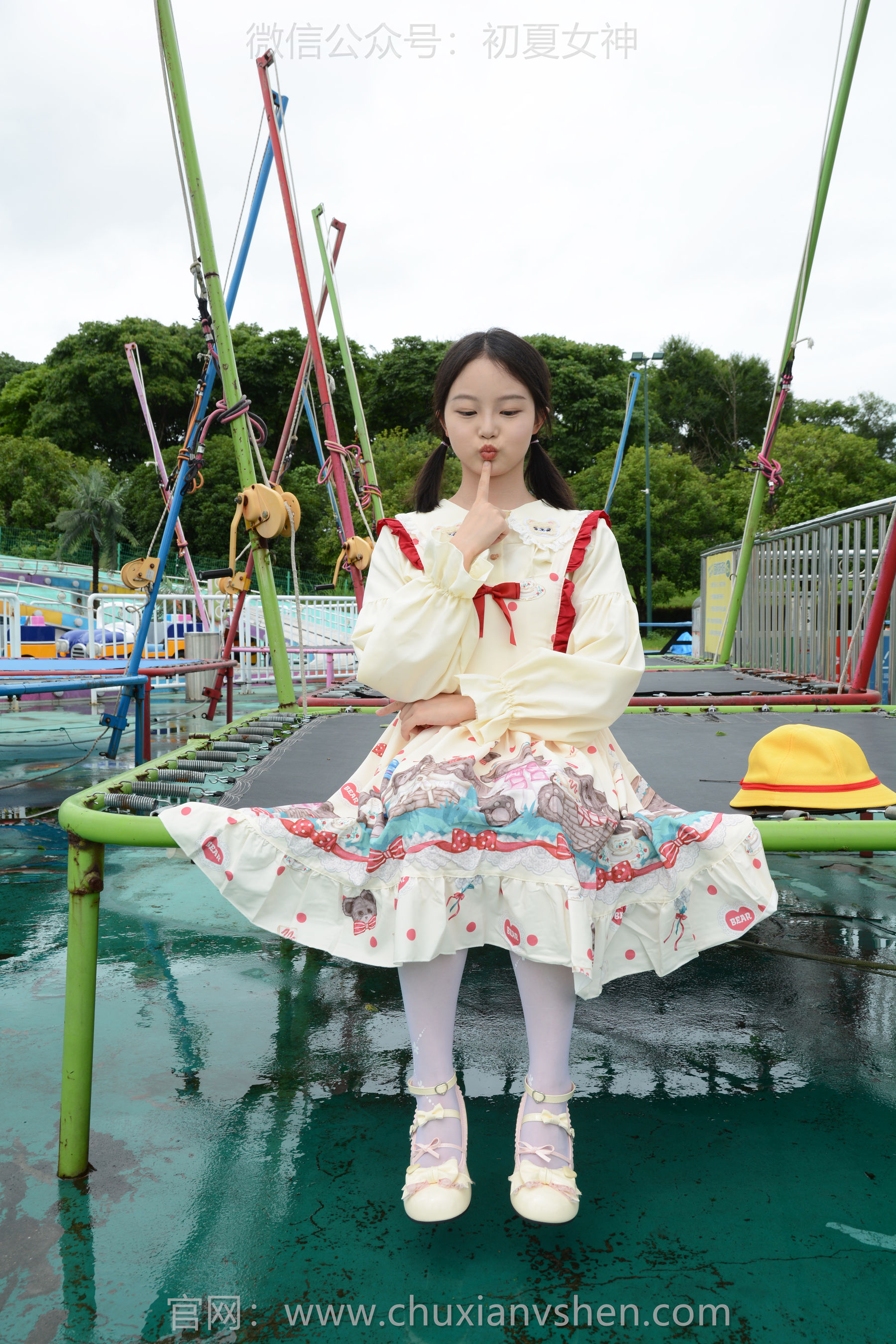 初夏女神 No.269 双双 逛游乐场/(140P)