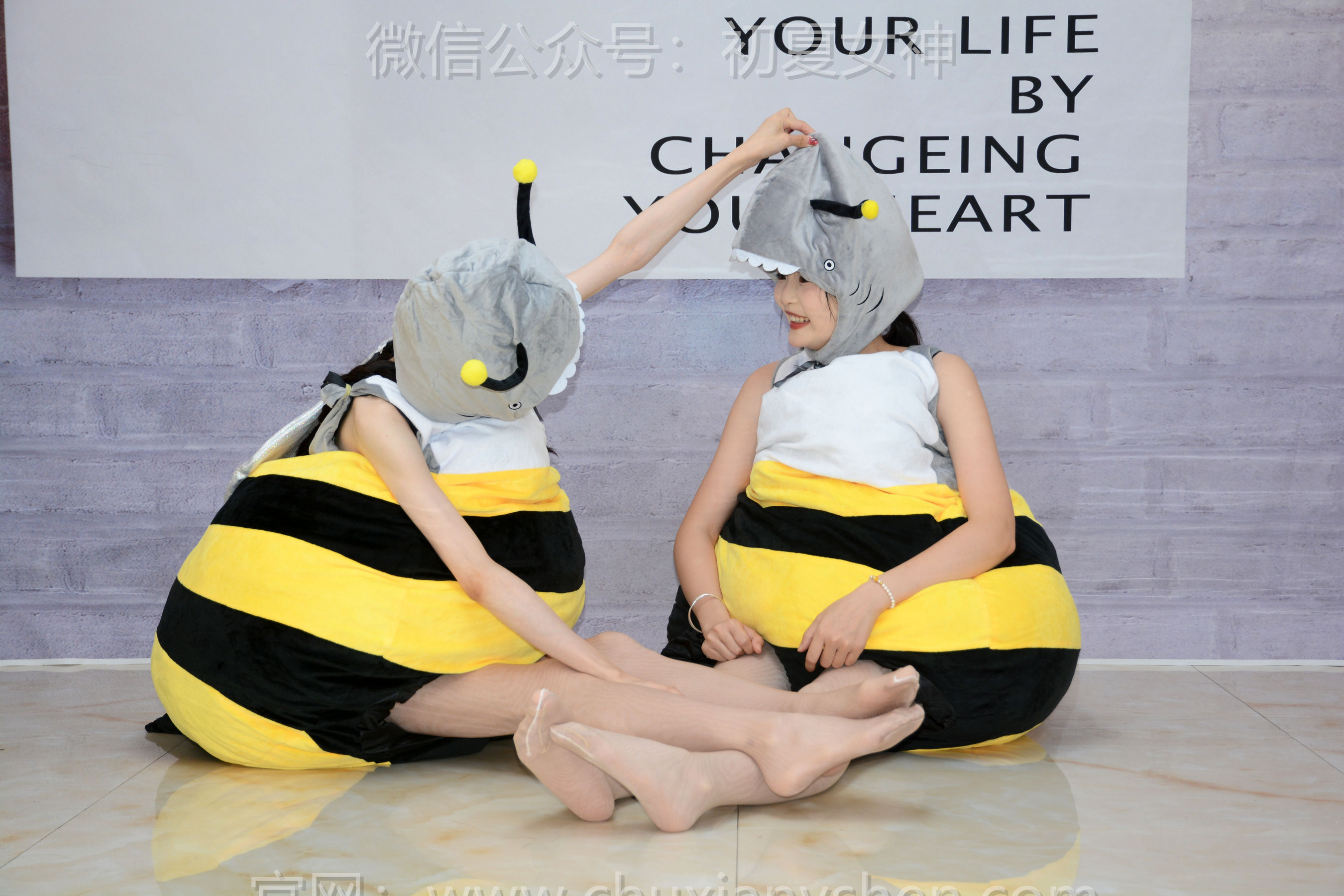 初夏女神 No.271 柒柒&双双 两只小蜜蜂/(140P)