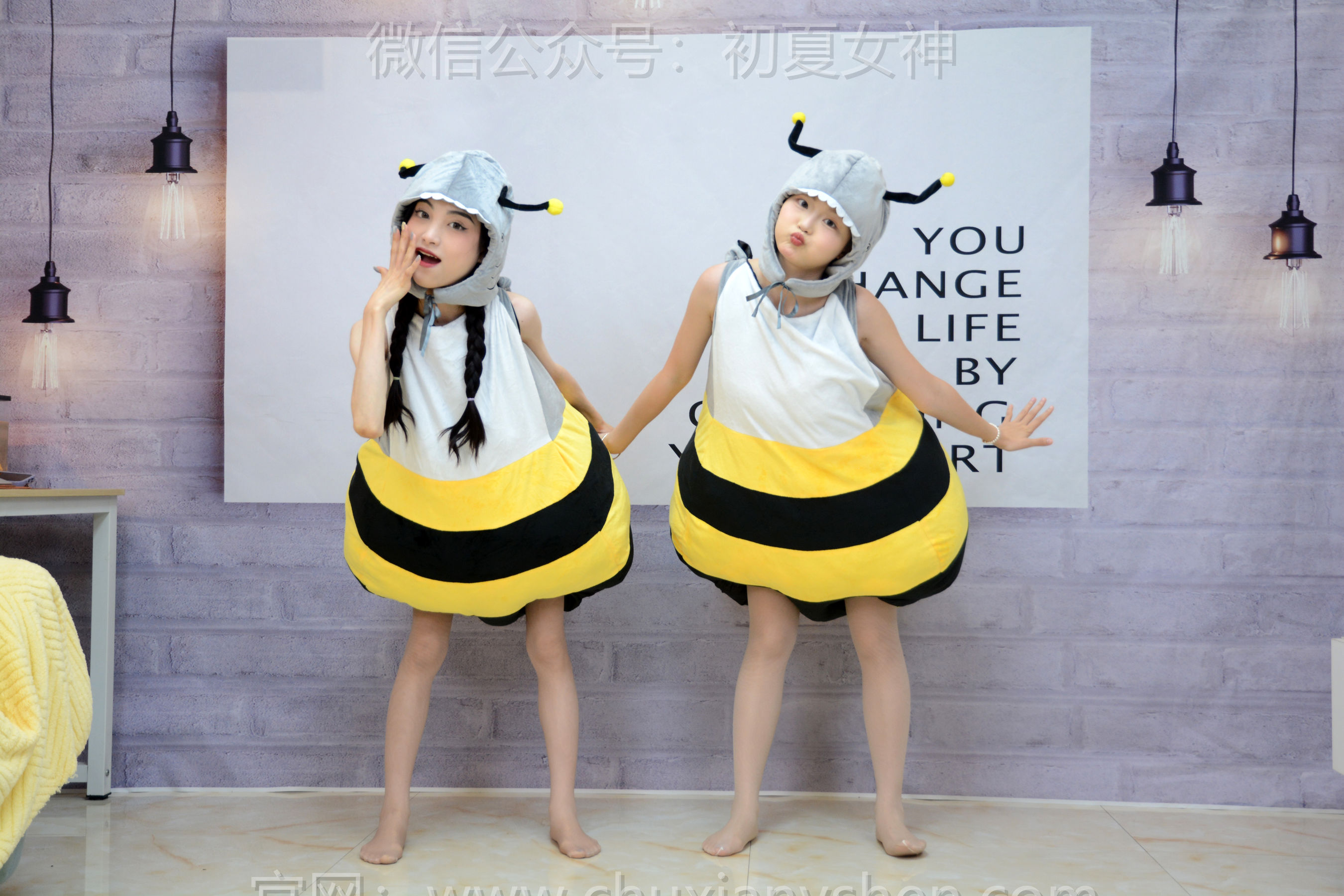 初夏女神 No.271 柒柒&双双 两只小蜜蜂/(140P)