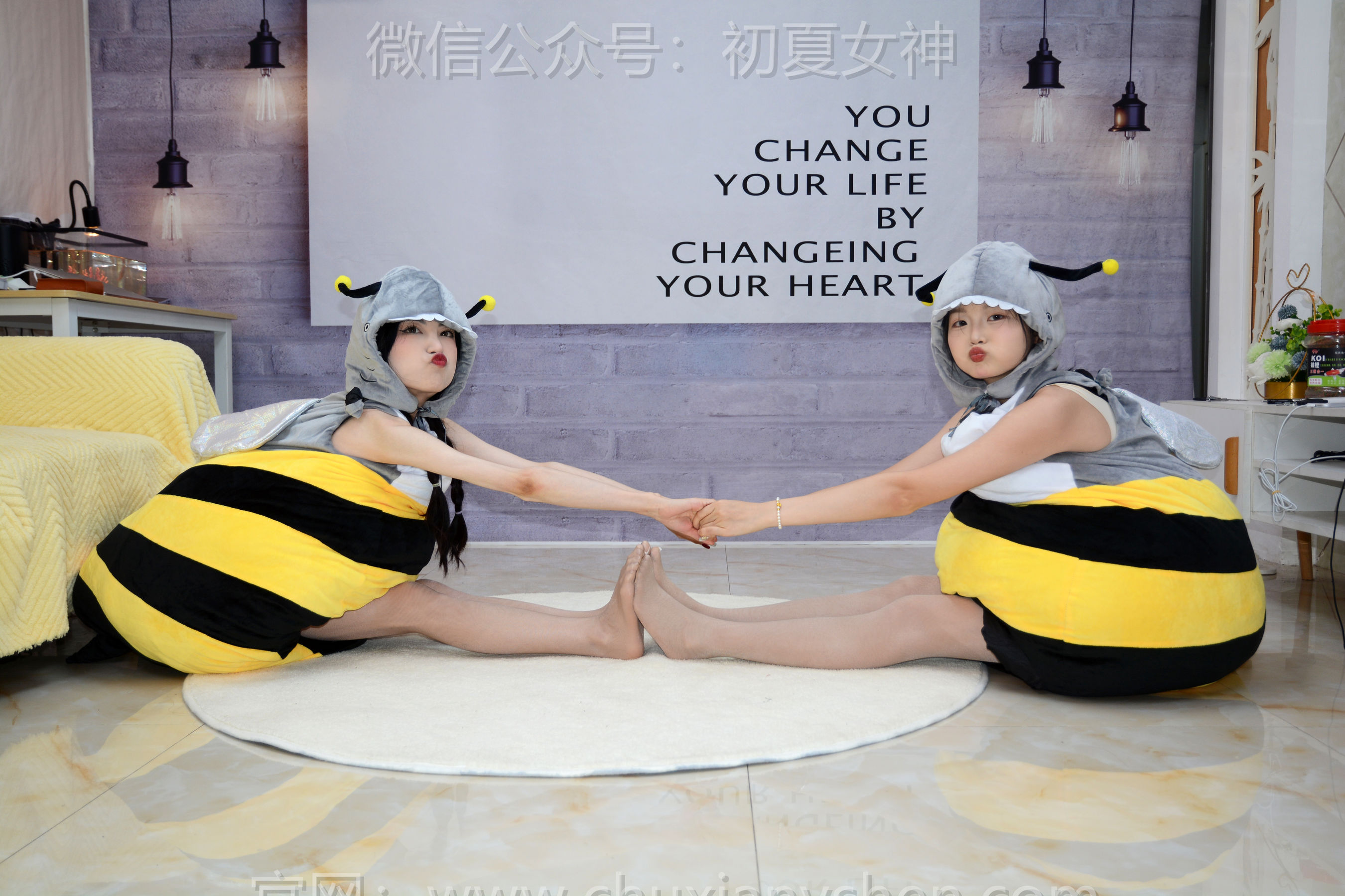 初夏女神 No.271 柒柒&双双 两只小蜜蜂/(140P)