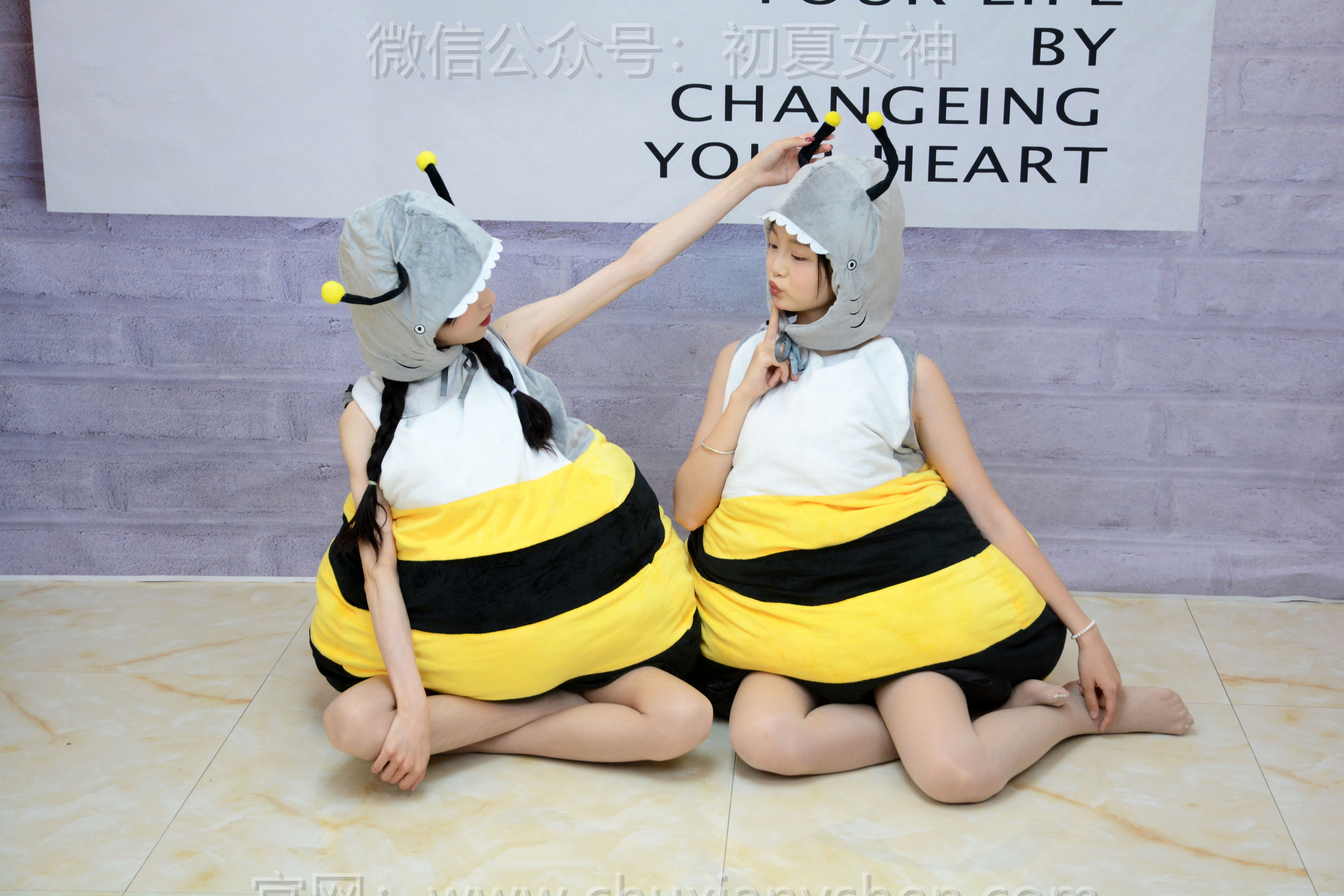 初夏女神 No.271 柒柒&双双 两只小蜜蜂/(140P)