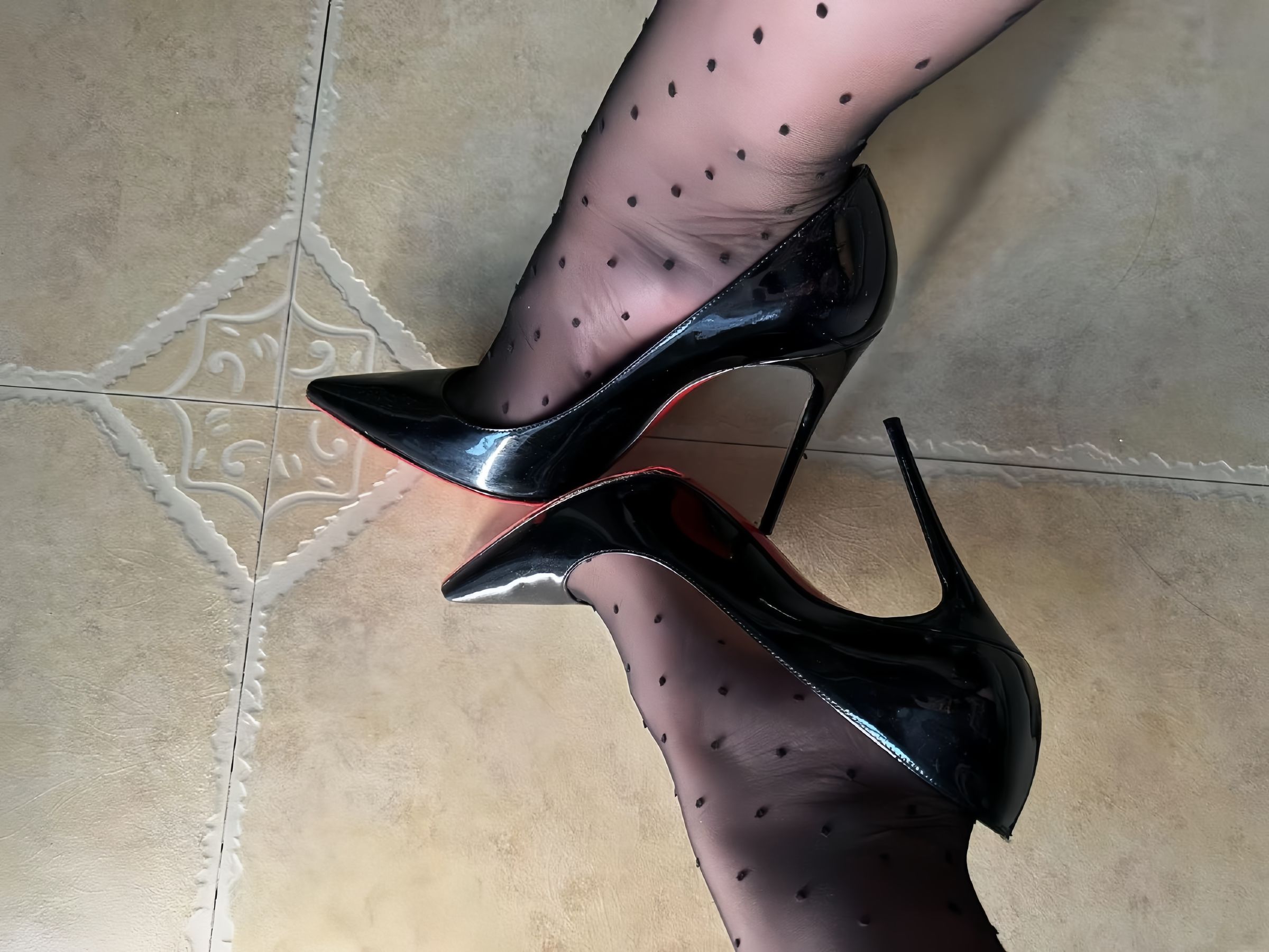 冲田花老师 - 纯欲天花板/(32P)