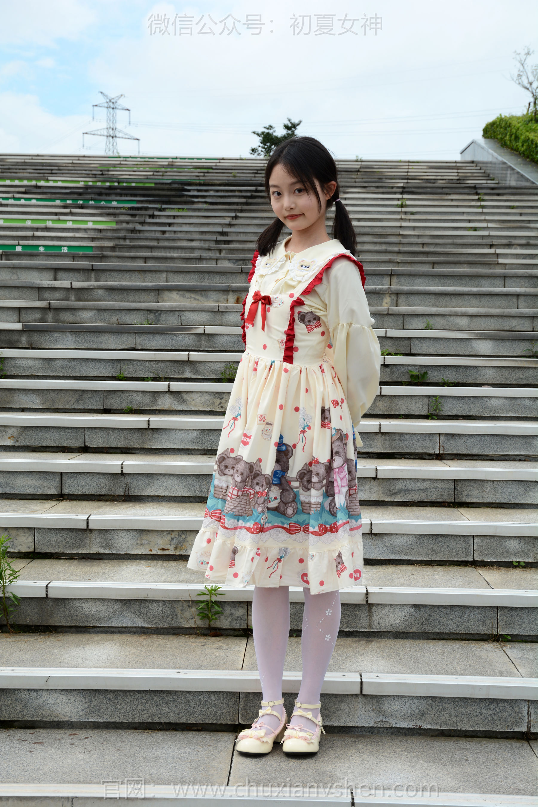 初夏女神 No.269 双双 逛游乐场/(140P)