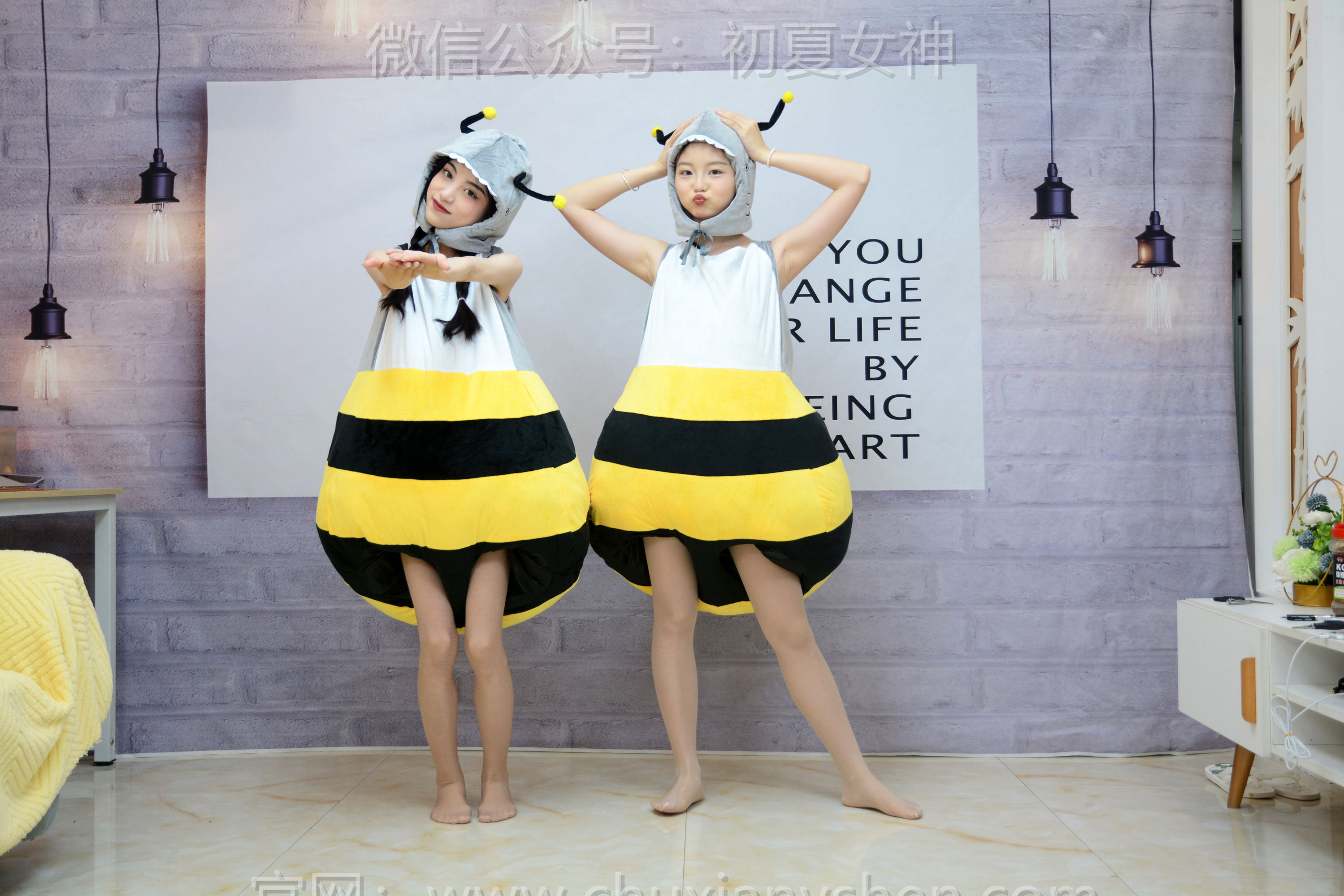 初夏女神 No.271 柒柒&双双 两只小蜜蜂/(140P)