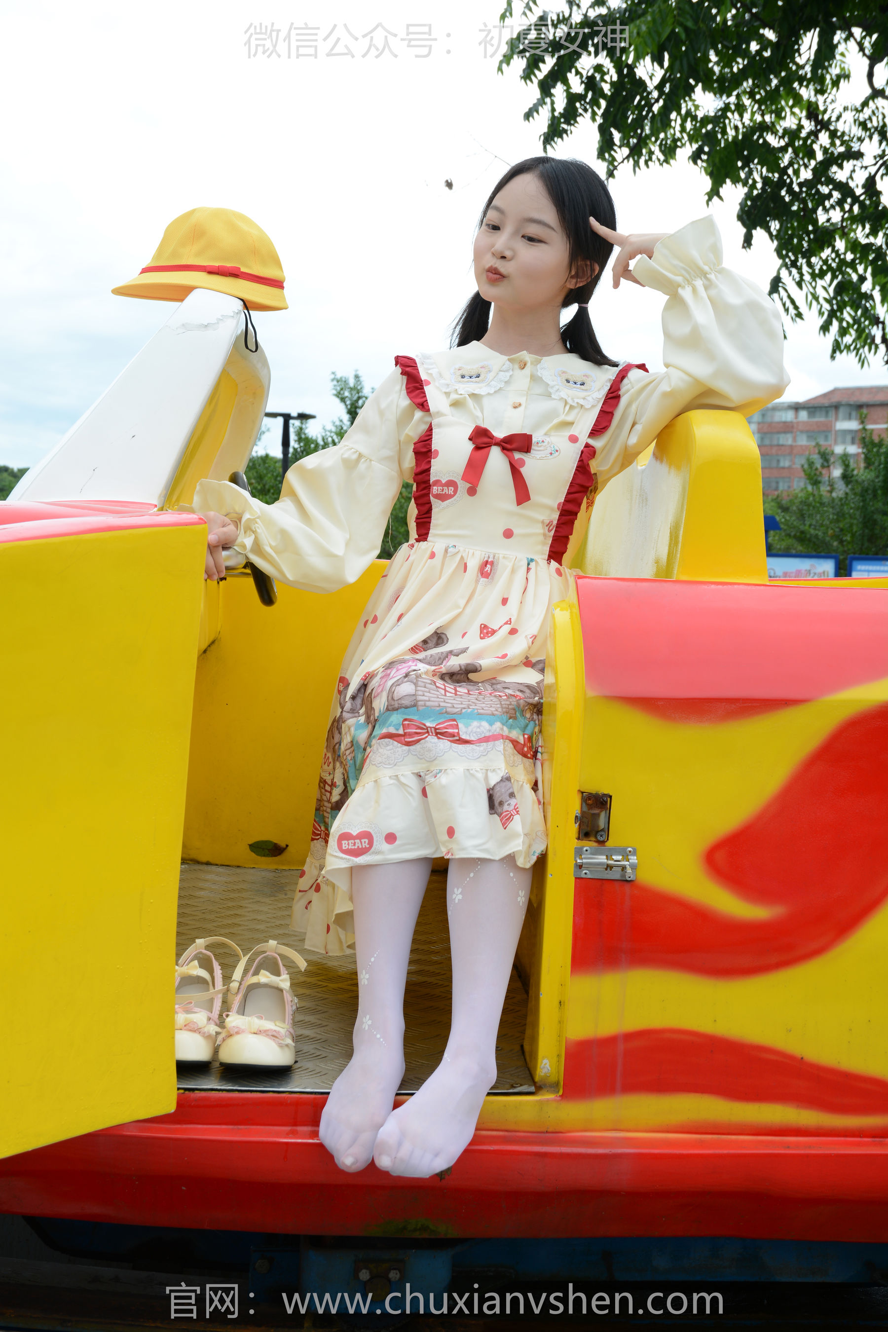 初夏女神 No.269 双双 逛游乐场/(140P)