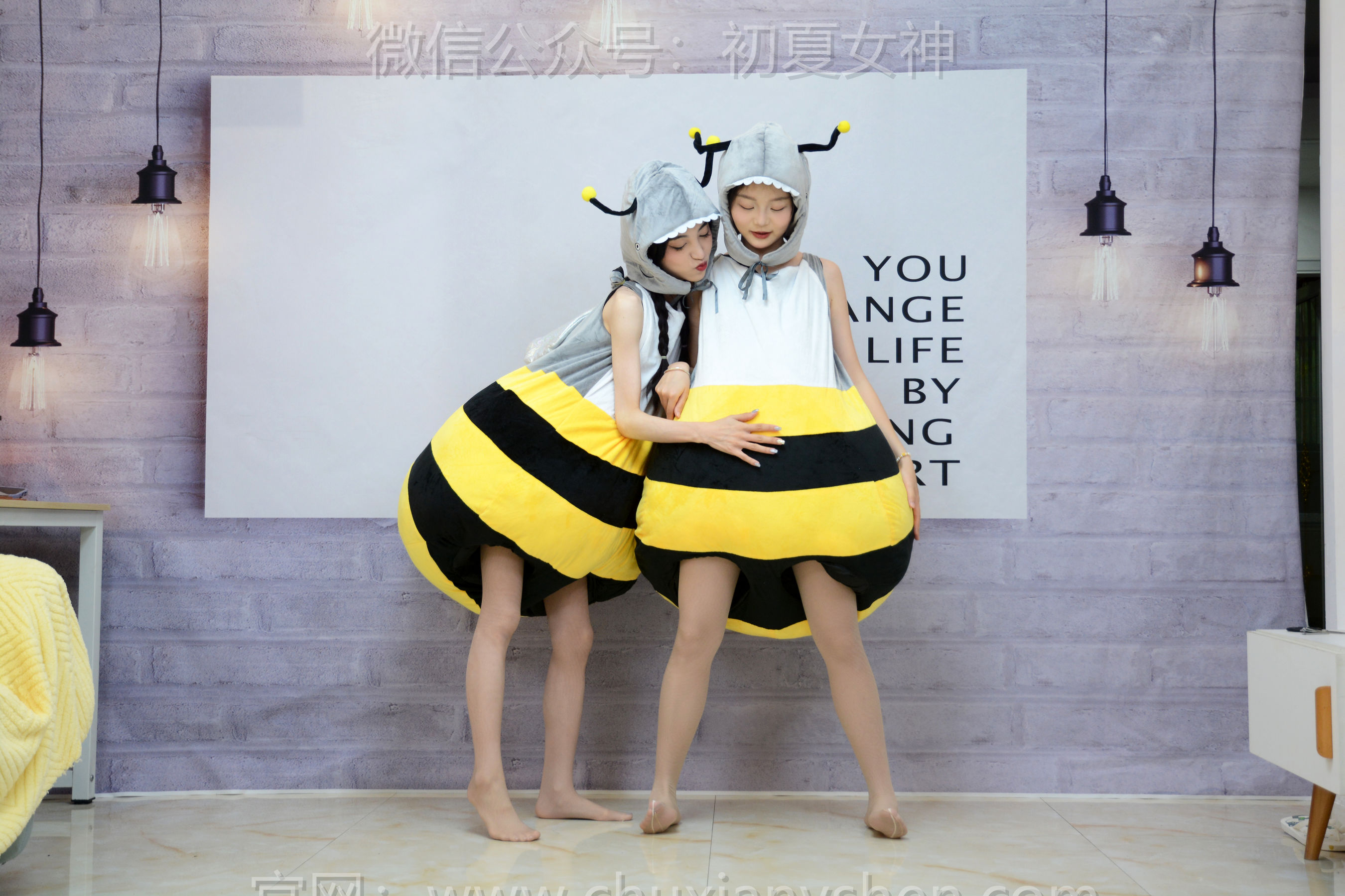 初夏女神 No.271 柒柒&双双 两只小蜜蜂/(140P)