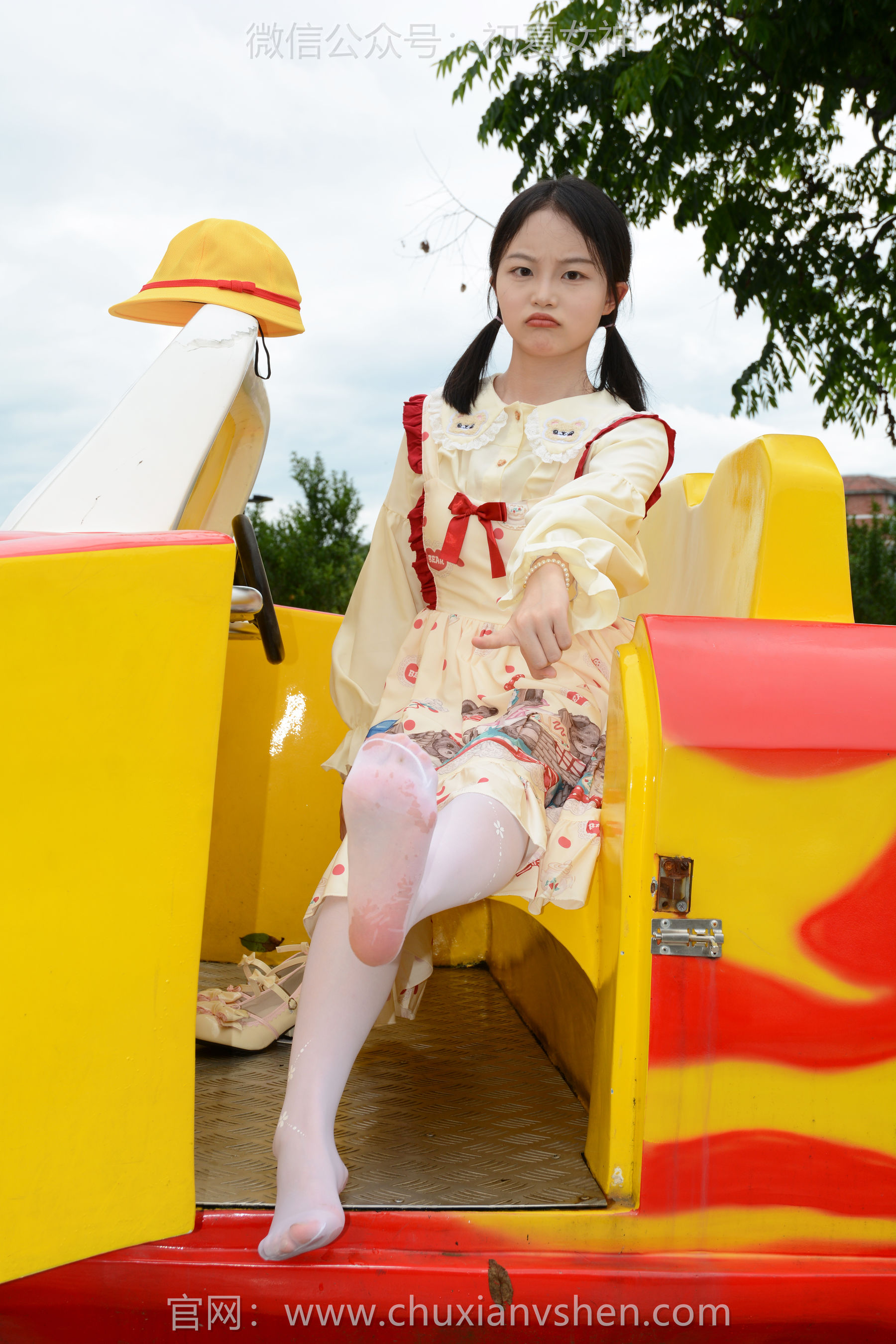 初夏女神 No.269 双双 逛游乐场/(140P)