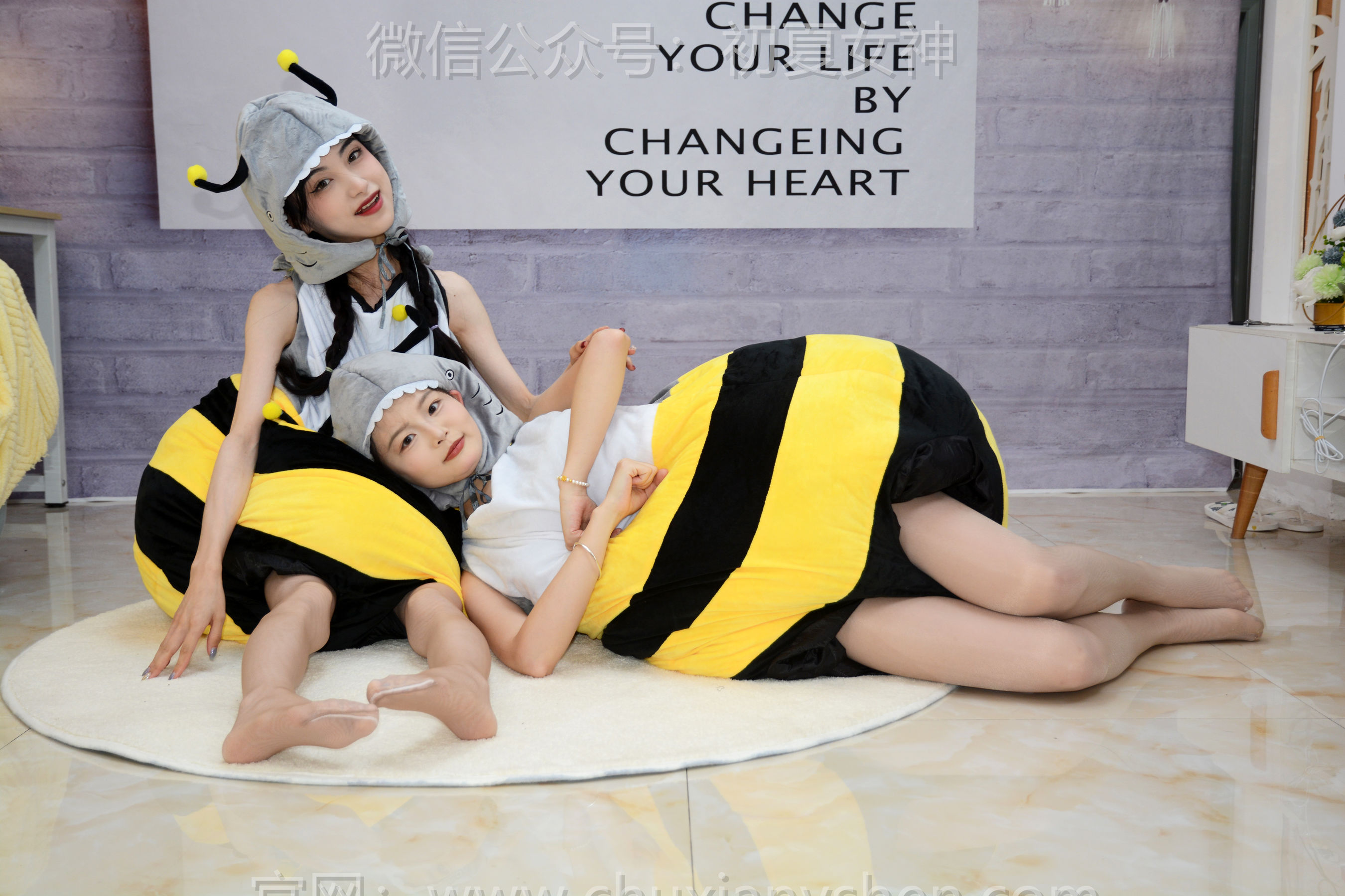 初夏女神 No.271 柒柒&双双 两只小蜜蜂/(140P)