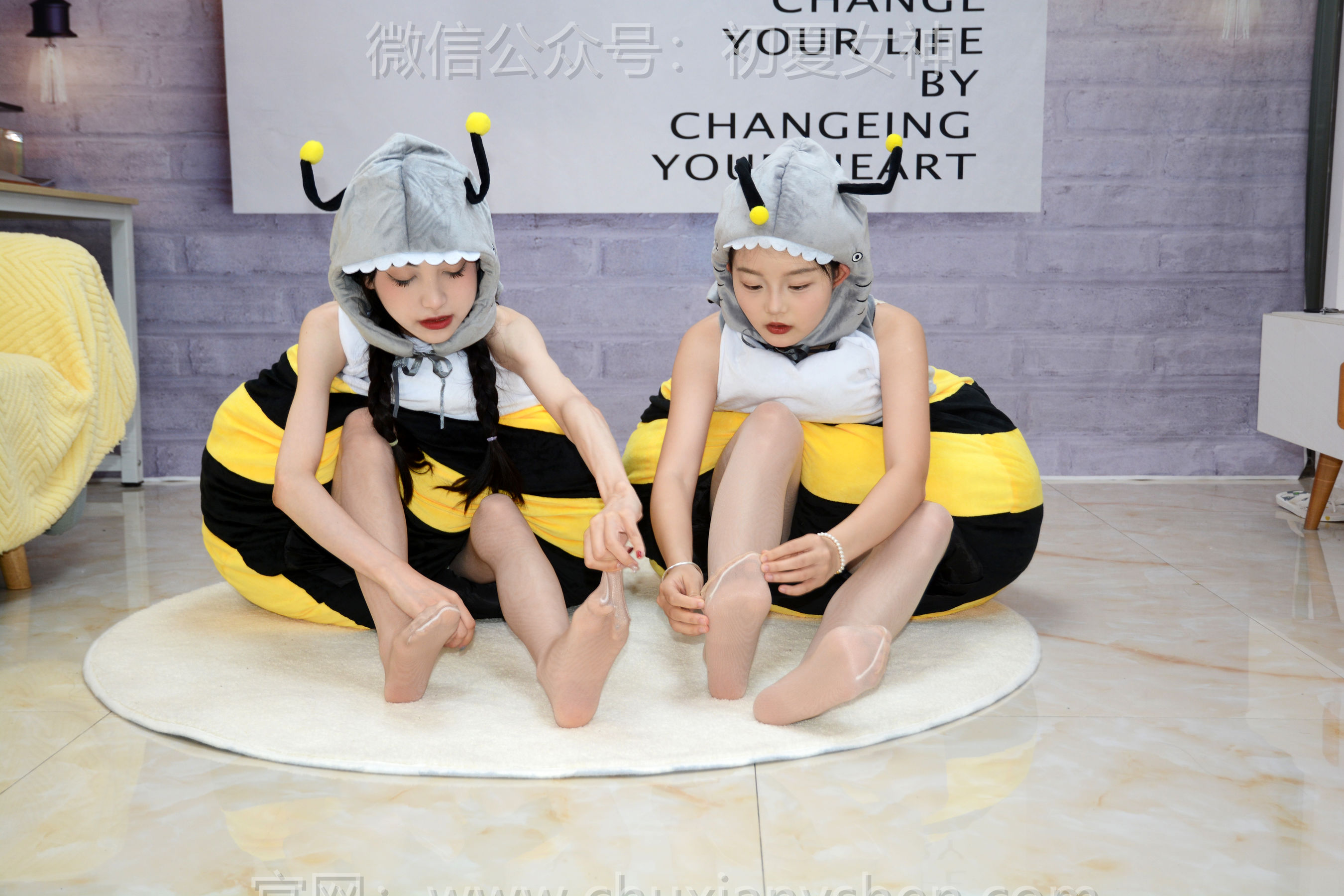 初夏女神 No.271 柒柒&双双 两只小蜜蜂/(140P)