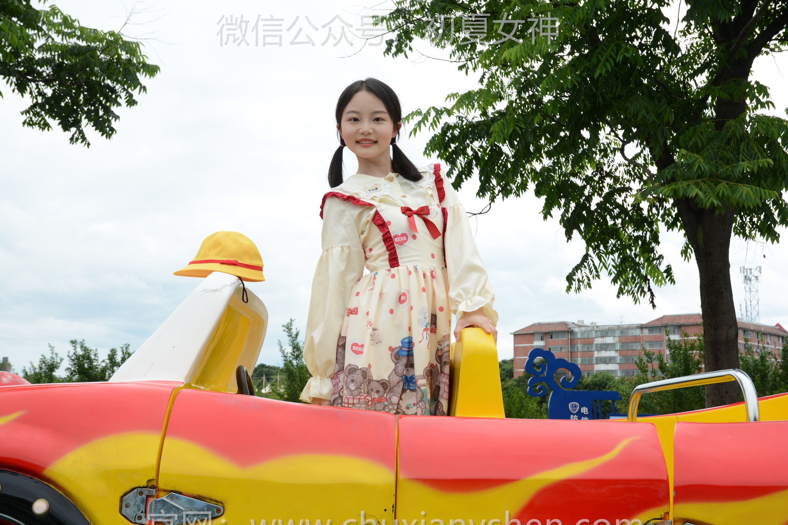 初夏女神 No.269 双双 逛游乐场/(140P)